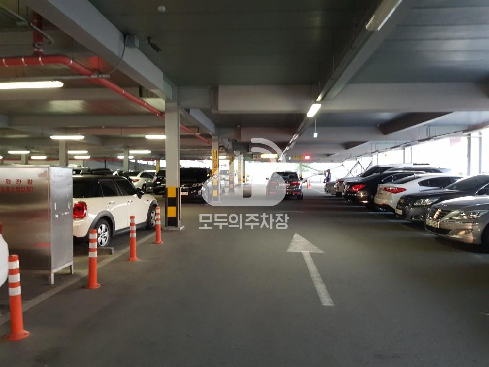 속초관광수산시장 공영 주차장 이미지 2