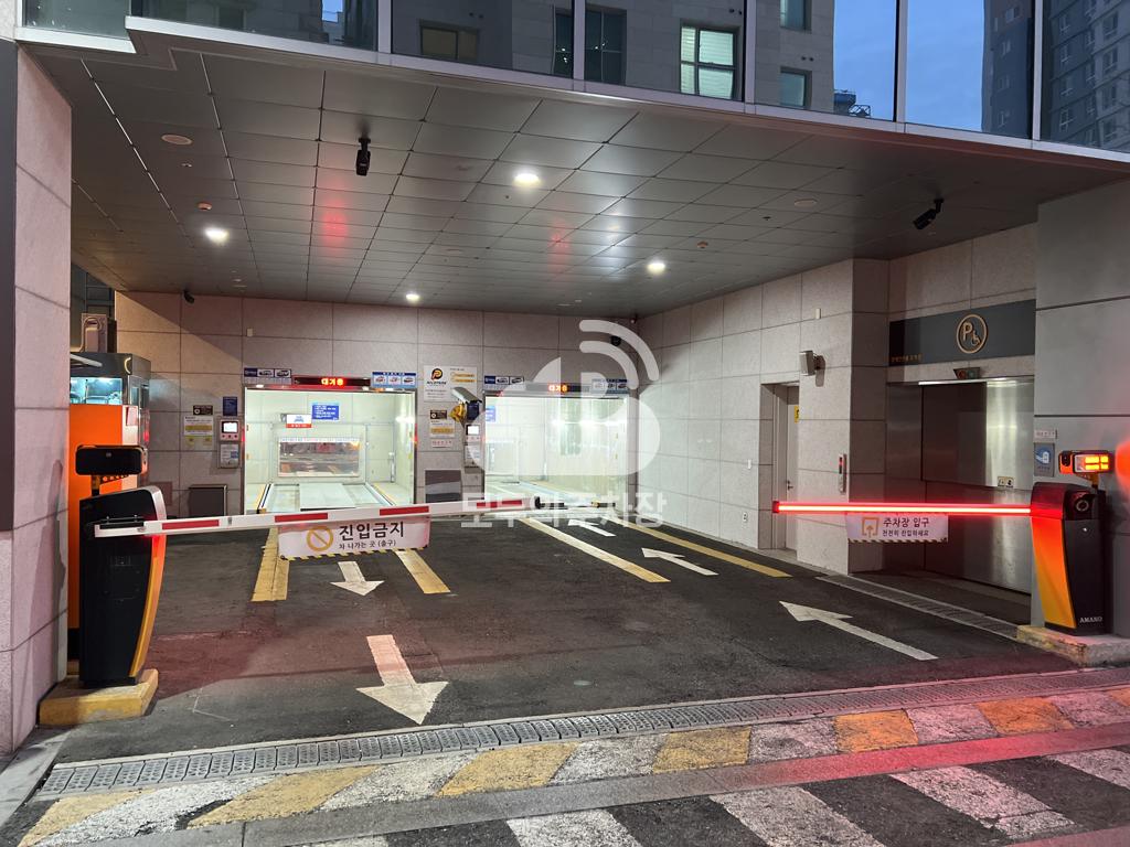 우리은행 가산IT 금융센터 주차장 이미지 2