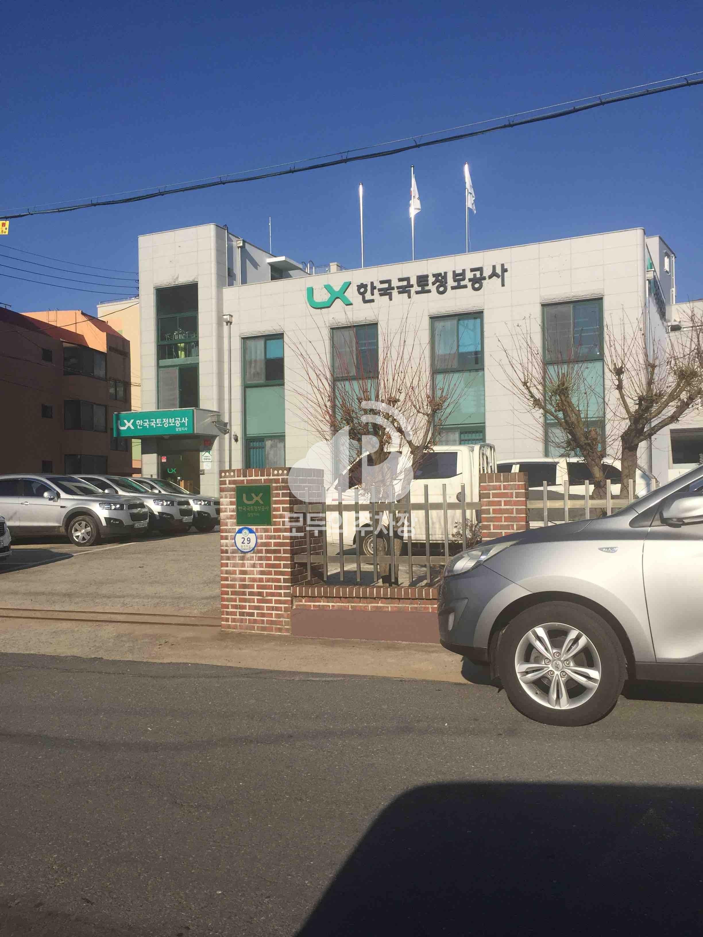 한국국토정보공사 담양군지사 주차장 이미지 1