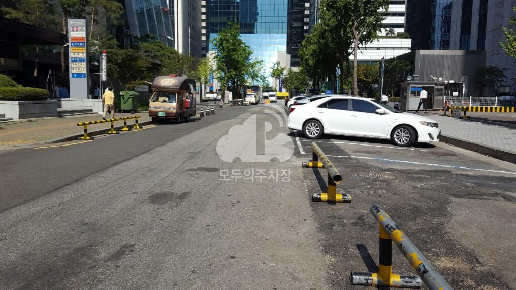 한진해운 앞 노상 공영 주차장 이미지 1