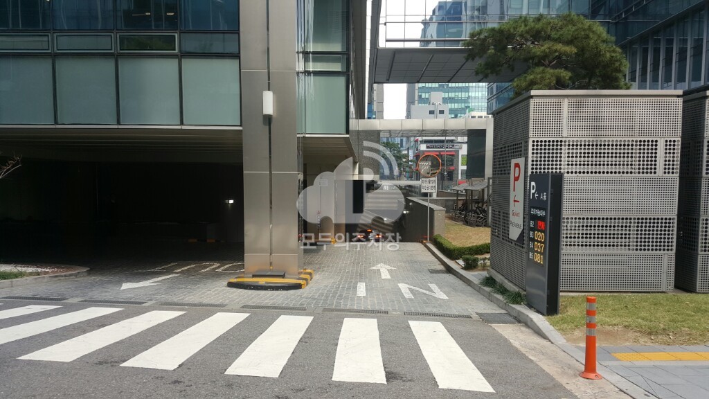 주차장 사진