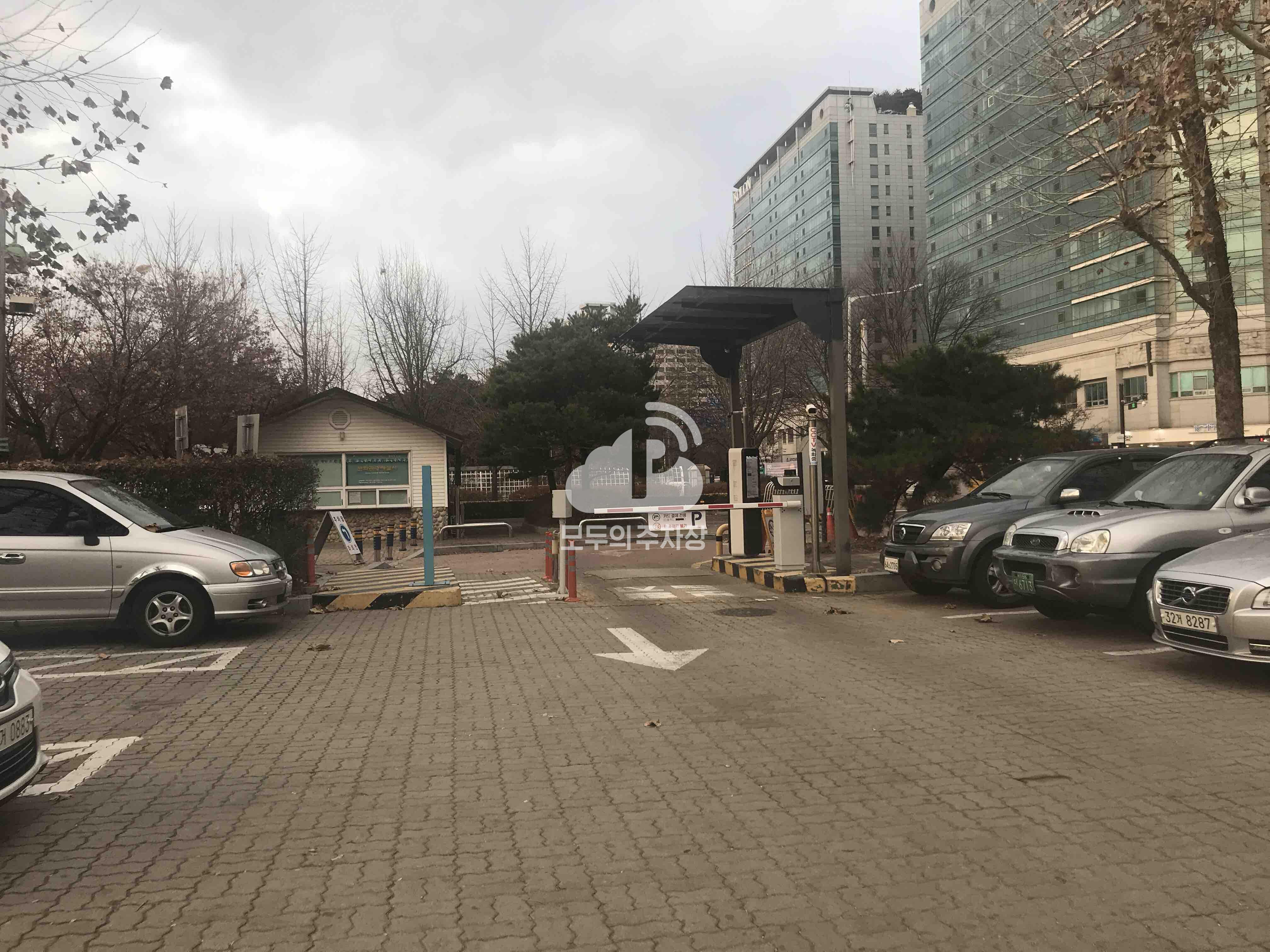 호수공원 제3 공영 주차장 이미지 2