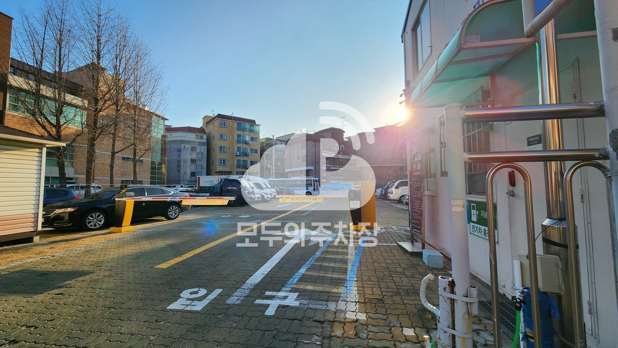 인수동 공영 주차장 이미지 1