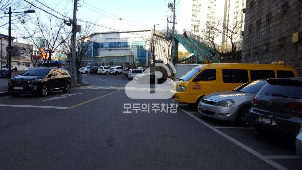 신동아종합상가 민영 주차장 이미지 1