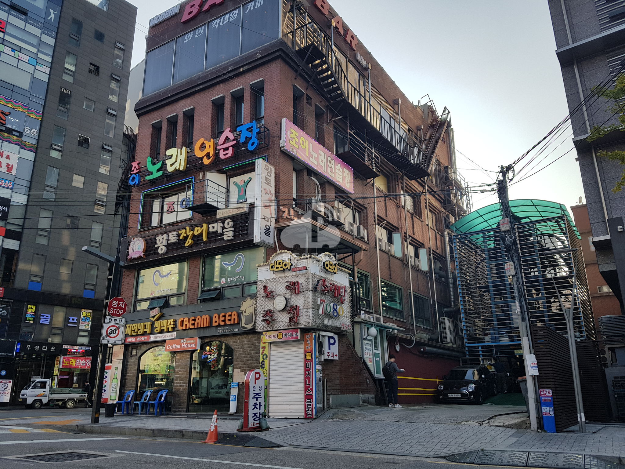 주차장 사진