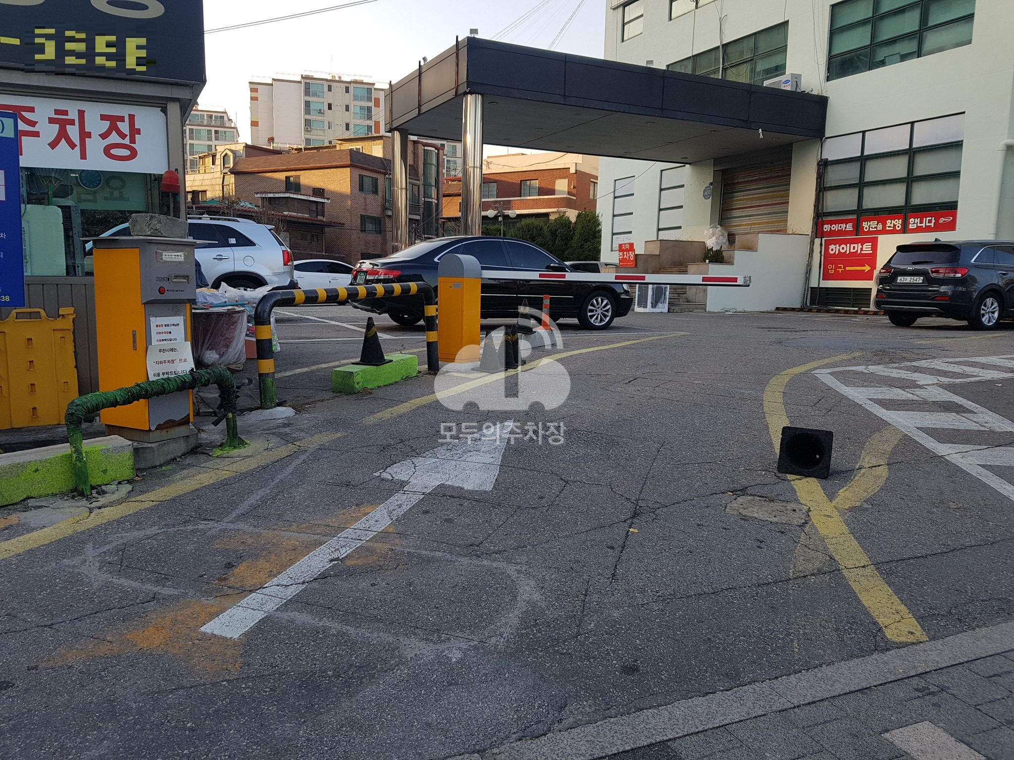 주차장 사진