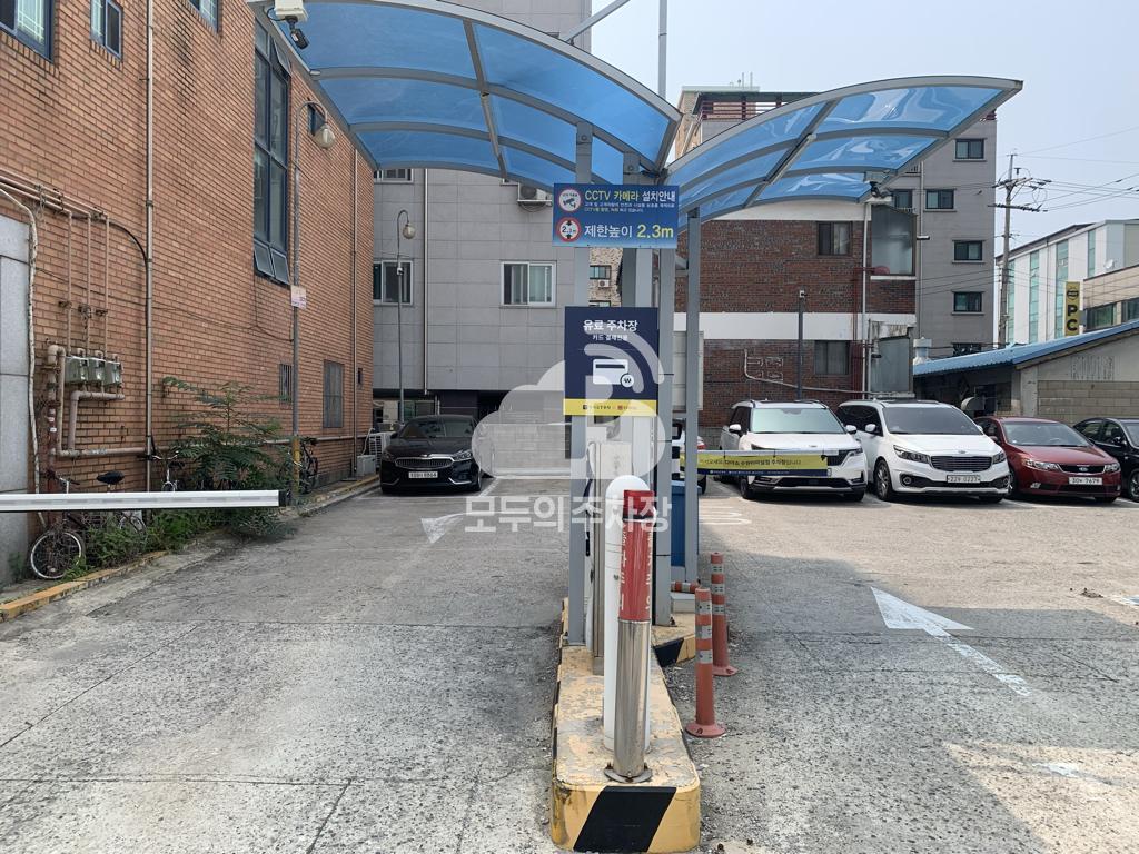 카카오 T 다이소수원터미널점 민영 주차장 이미지 1