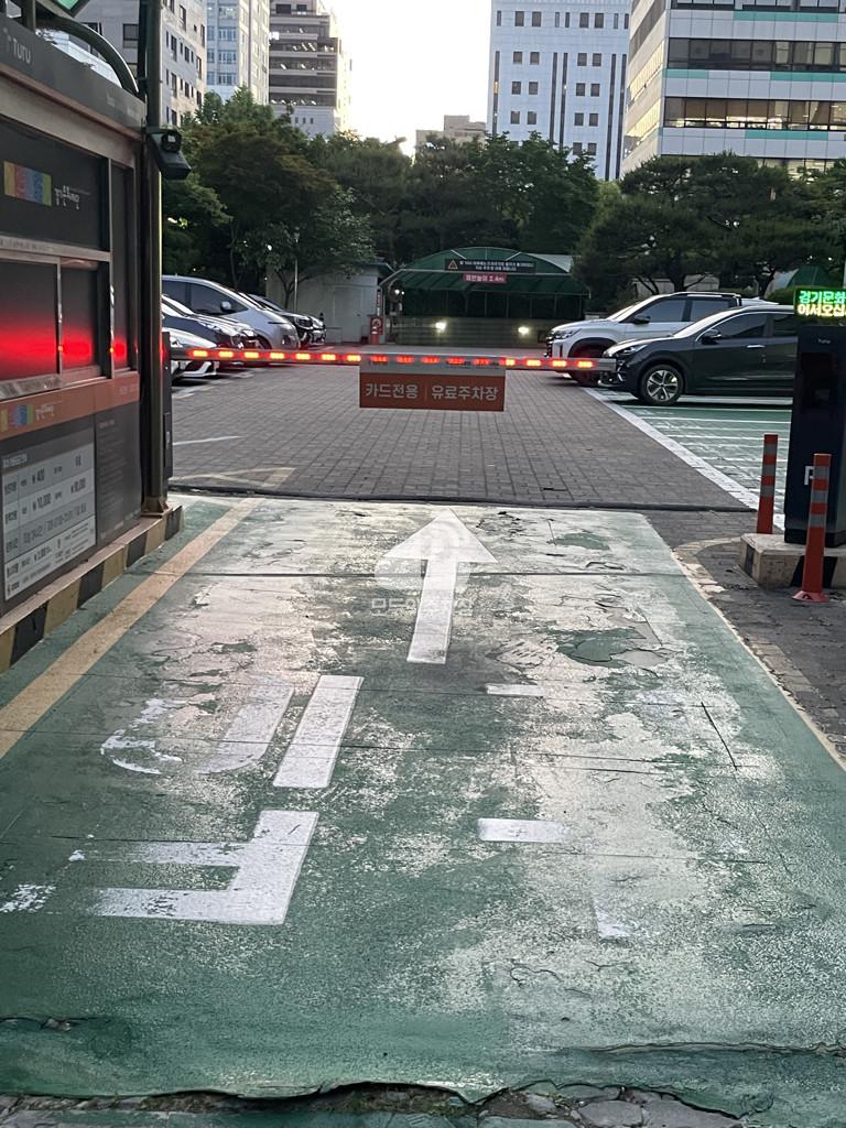 경기문화재단 주차장 이미지 2