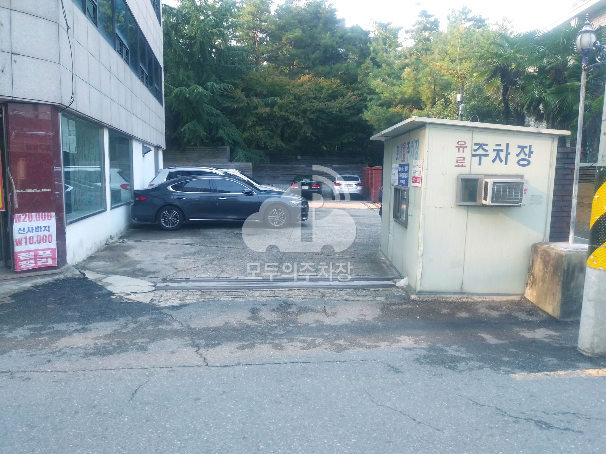 모네 유료 민영 주차장 이미지 1