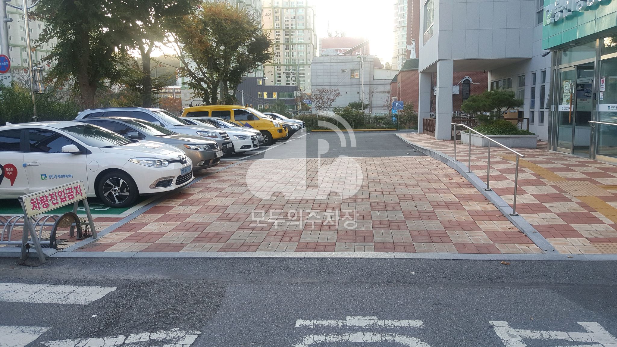 봉선1동 행정복지센터 공영 주차장 이미지 2