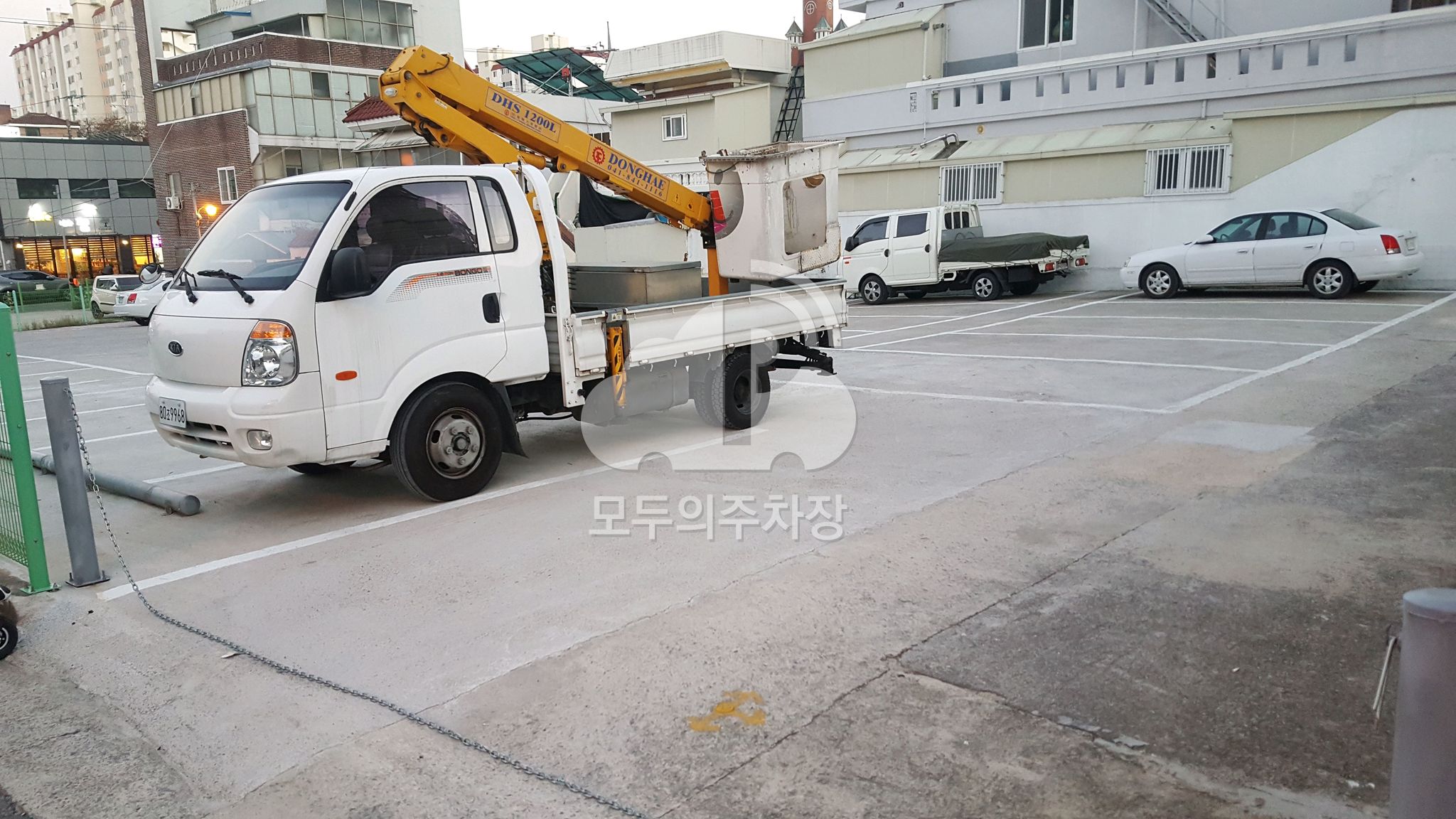 무인 무료 민영 주차장 이미지 1