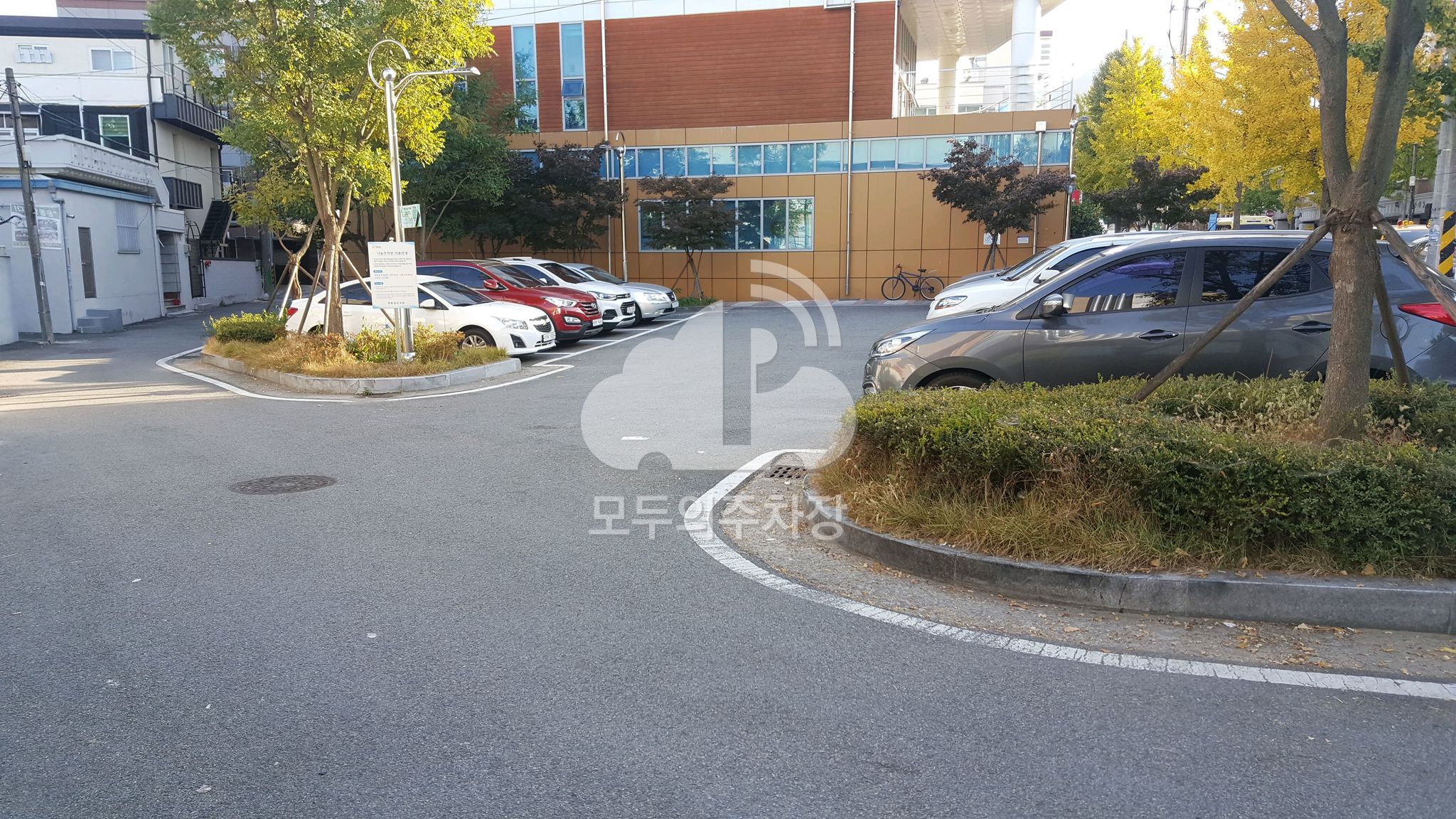 푸른길도서관 민영 주차장 이미지 2