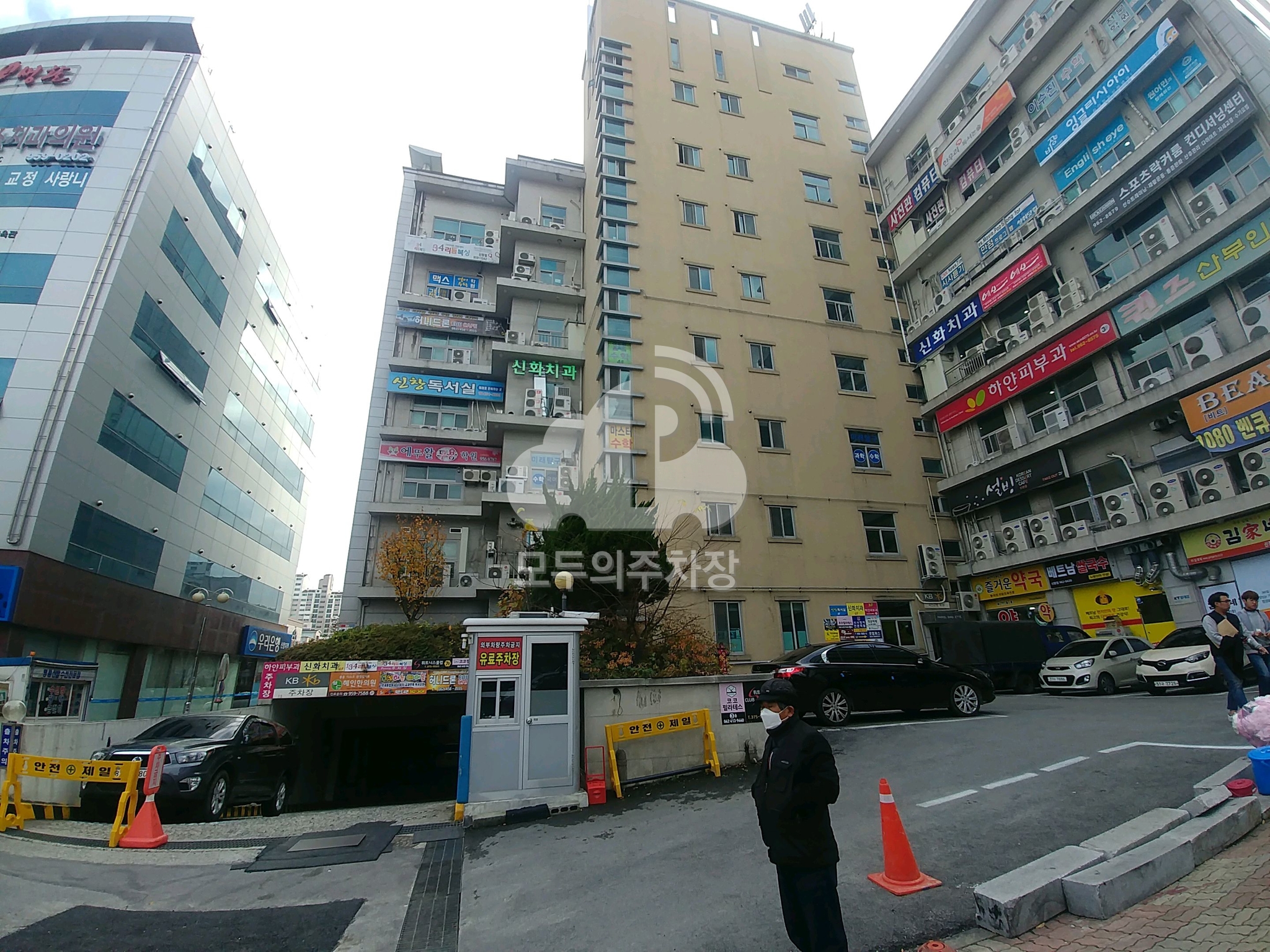 나이스파크 광주 프뤼몰타운 지상,지하 주차장 이미지 1
