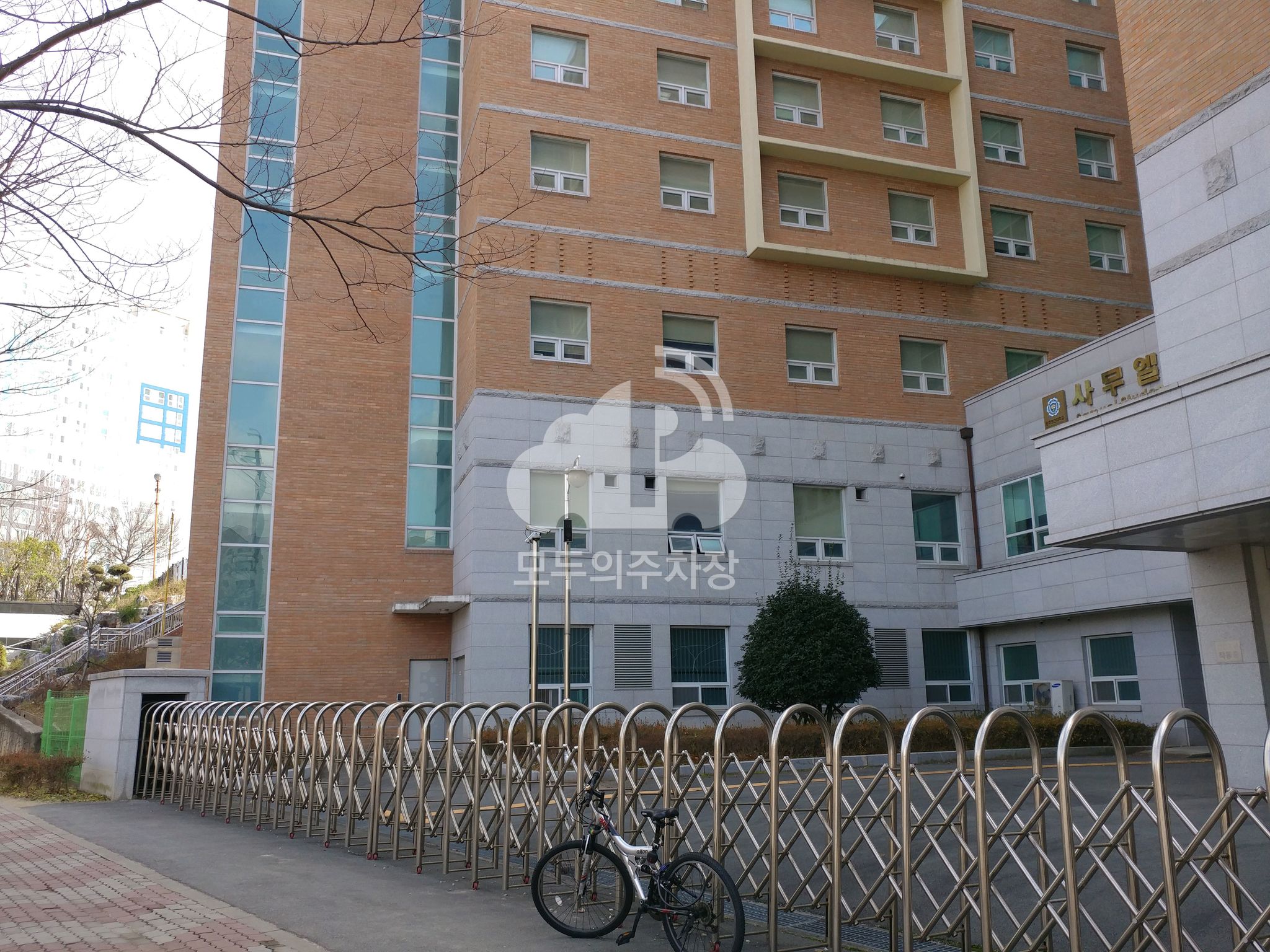 보건대학교 주차장 이미지 1