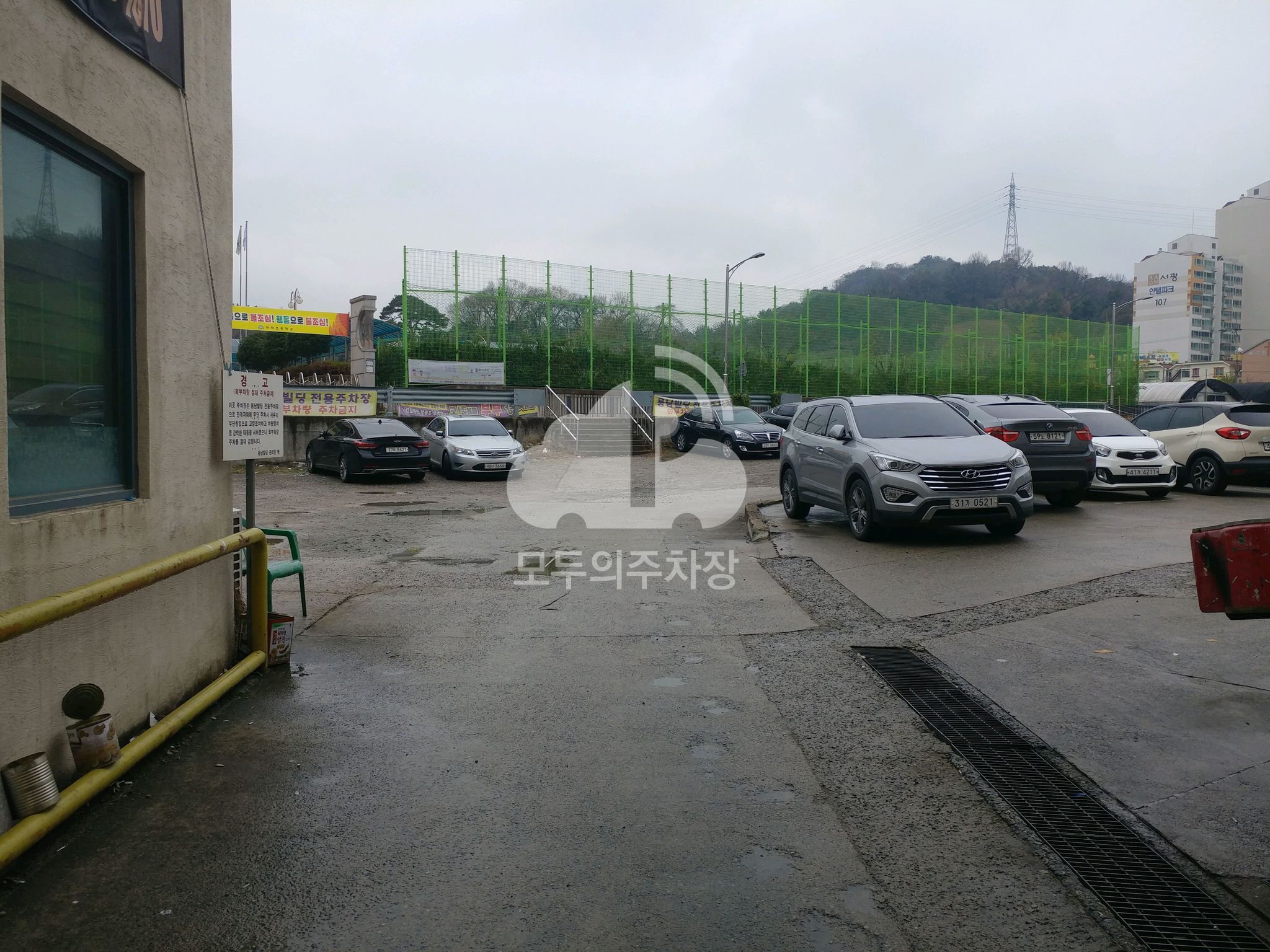용남빌딩 주차장 이미지 2