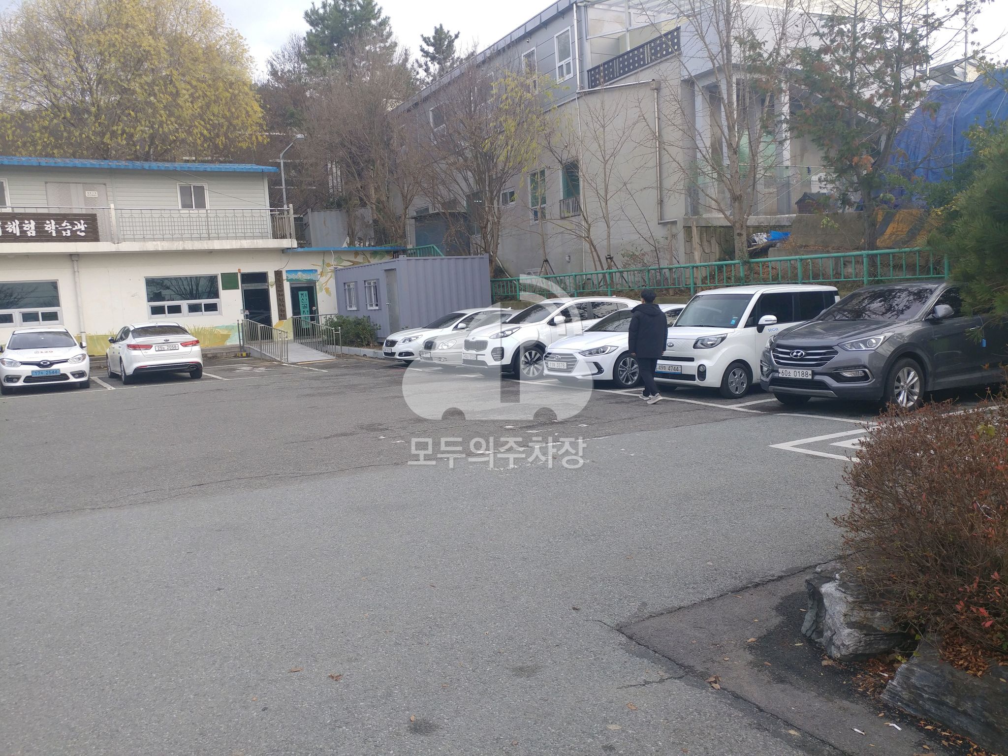 건국동 행정복지센터 주차장 이미지 3