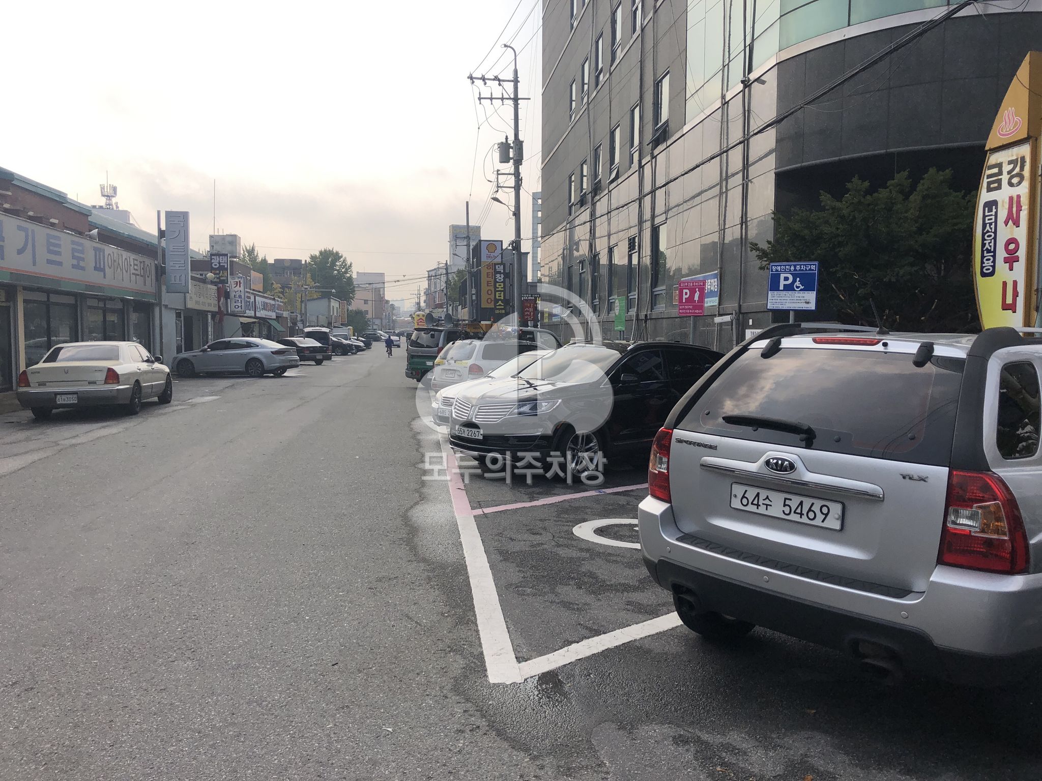 주차장 이미지 2