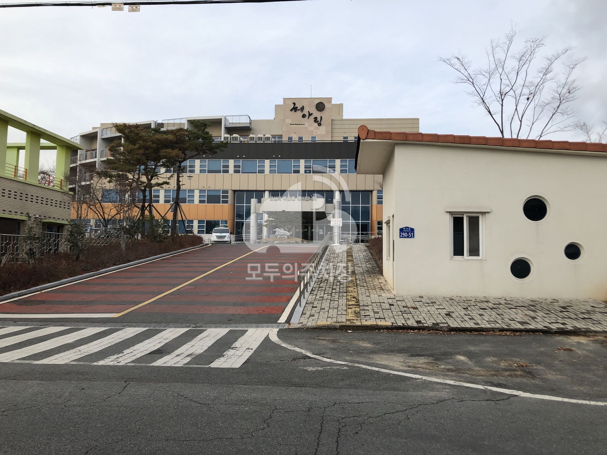헤아림 요양병원 민영 주차장 이미지 1