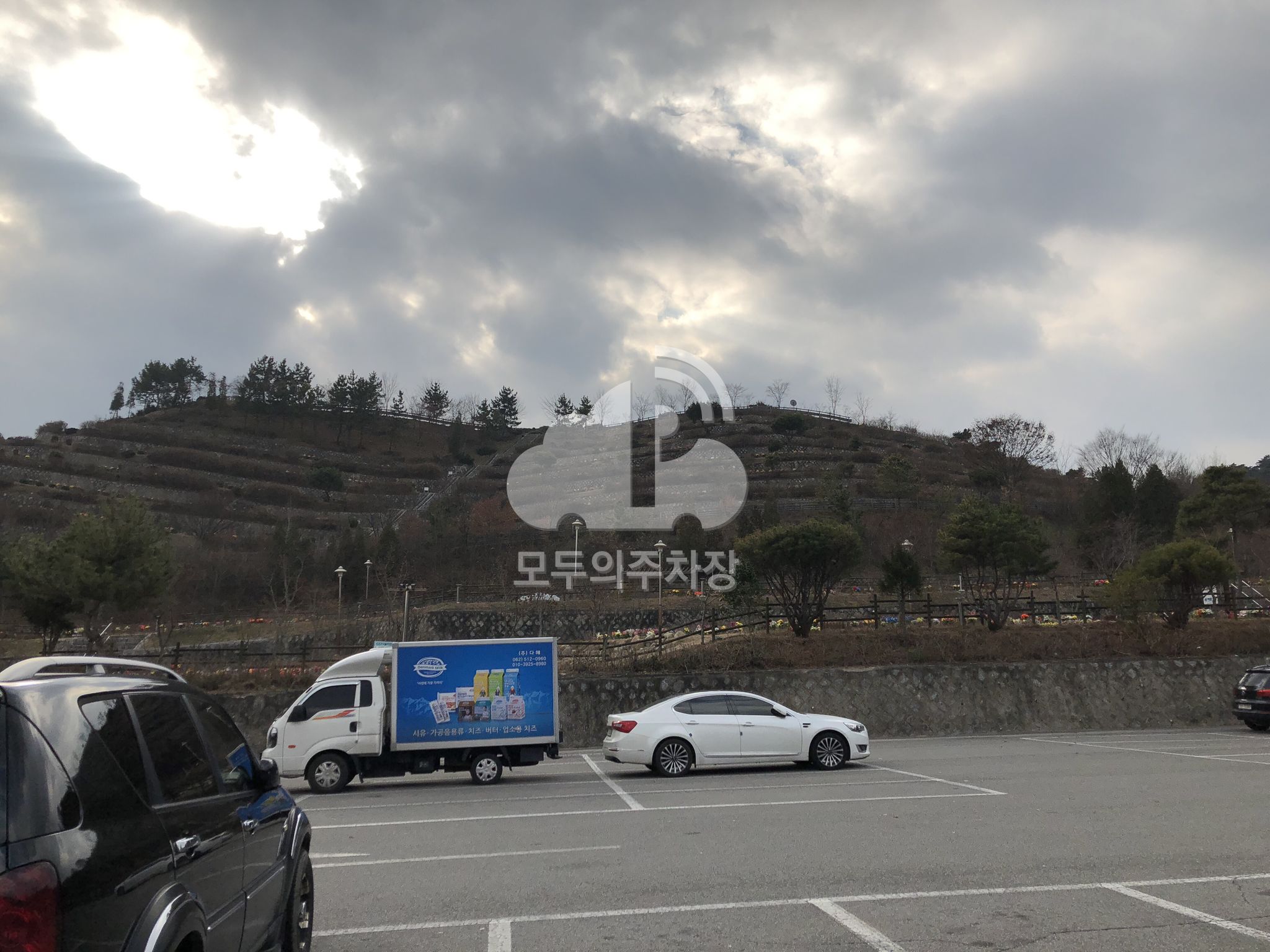 영락공원묘지 주차장 이미지 1