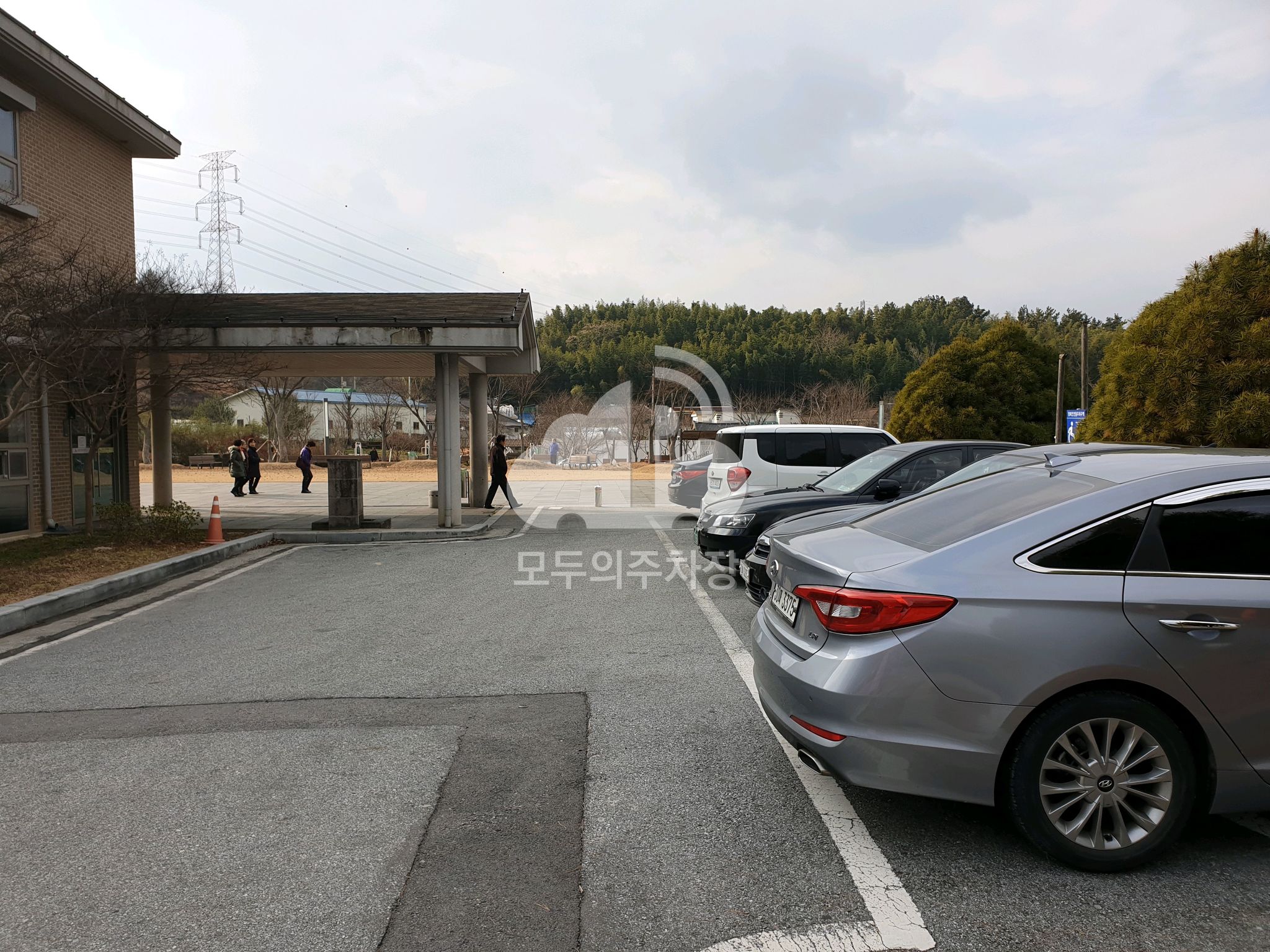 효령노인복지타운 주차장 이미지 1