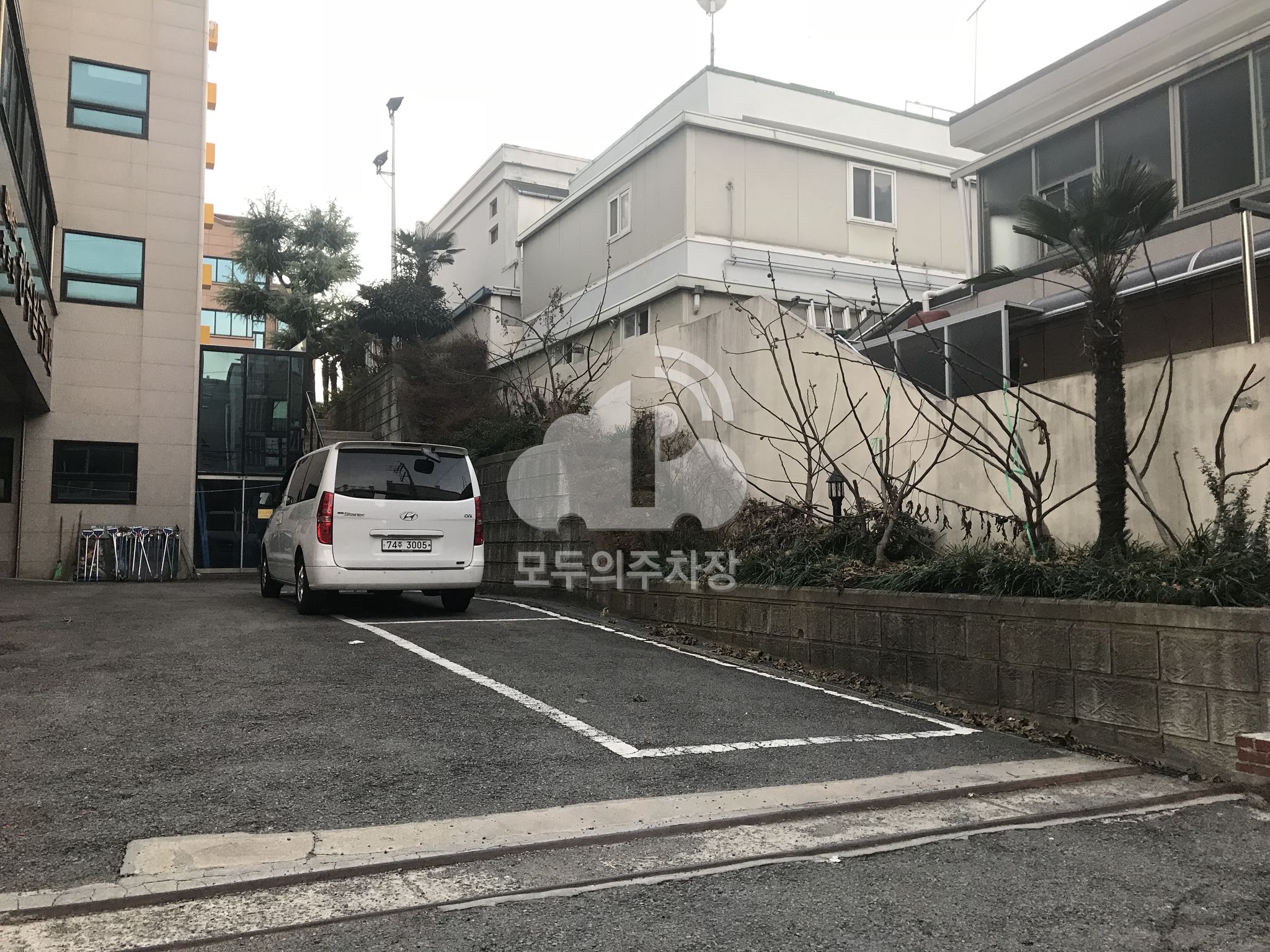 일곡교회 민영 주차장 이미지 1