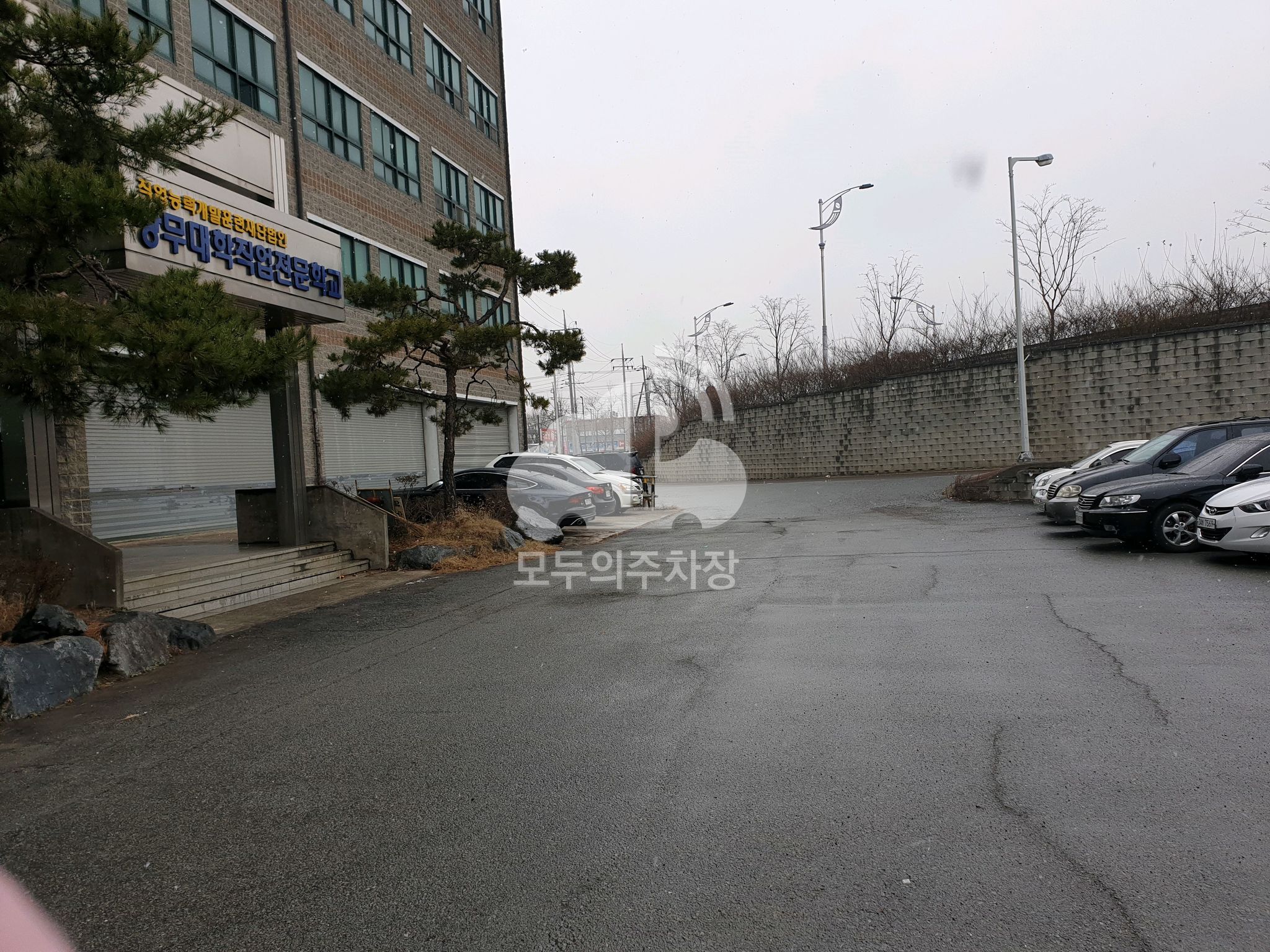 상무대학직업전문학교 민영 주차장 이미지 3