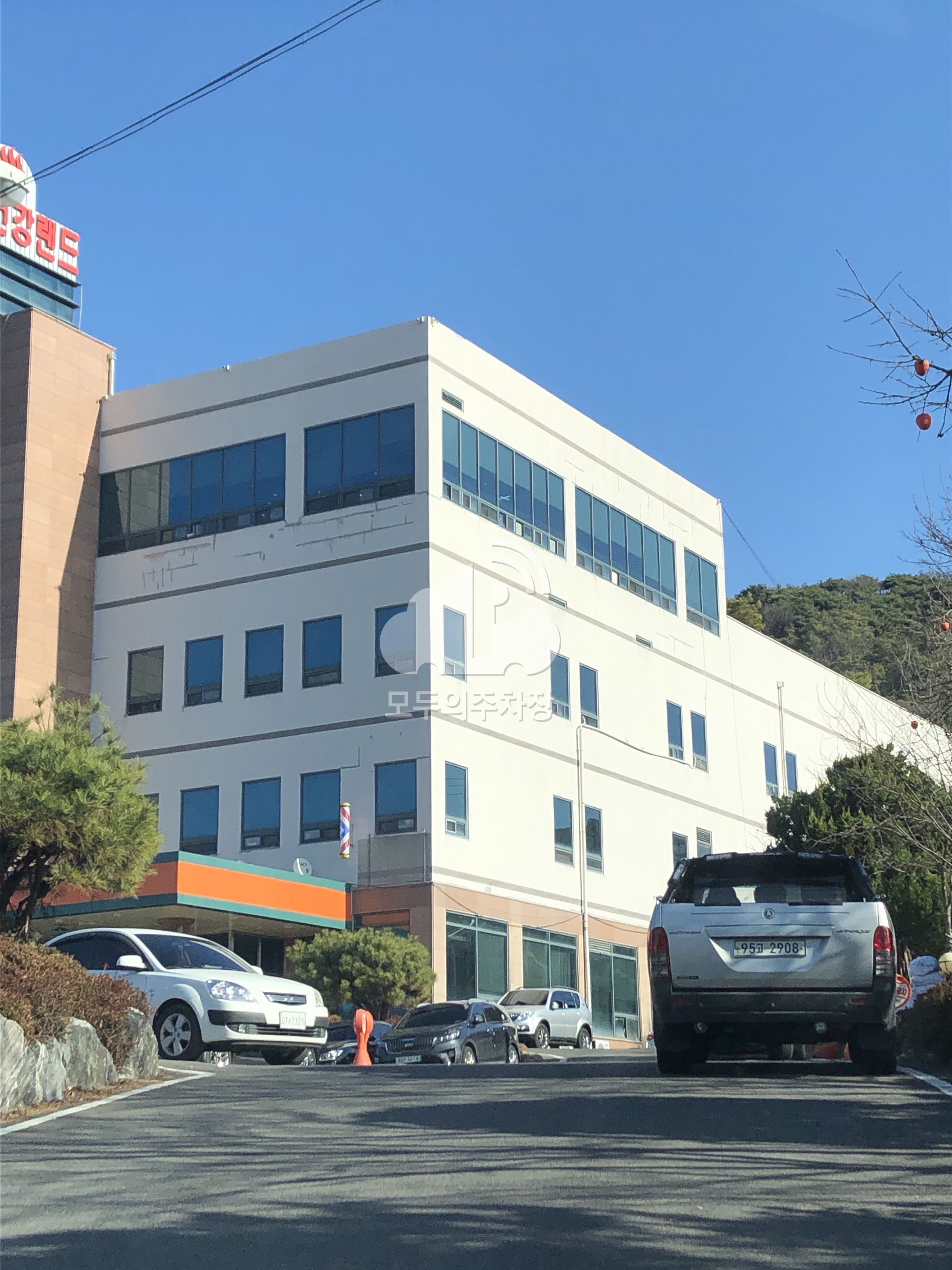 매월건강랜드 주차장 이미지 2