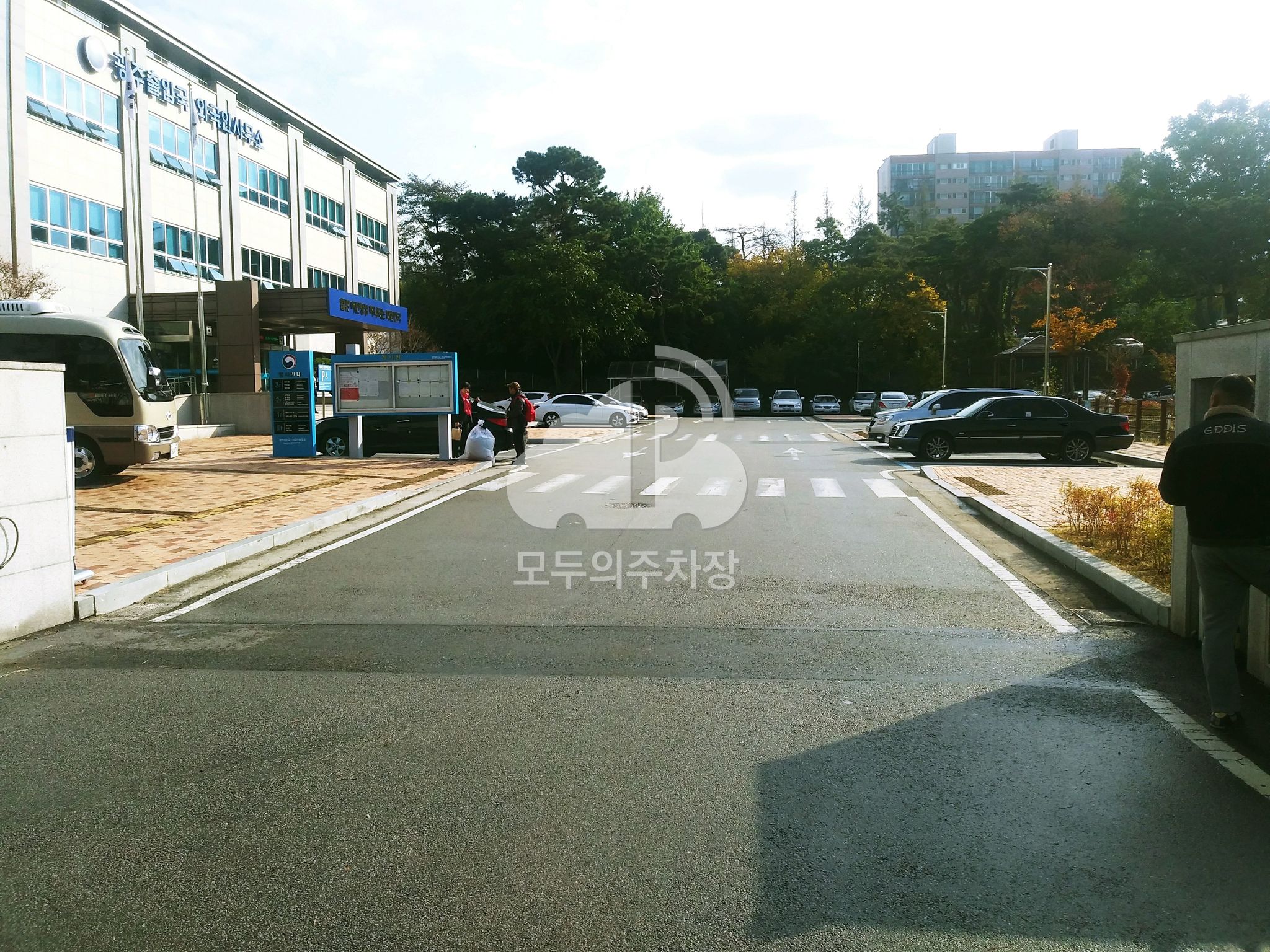 광주출입국 외국인사무소 공영 주차장 이미지 2