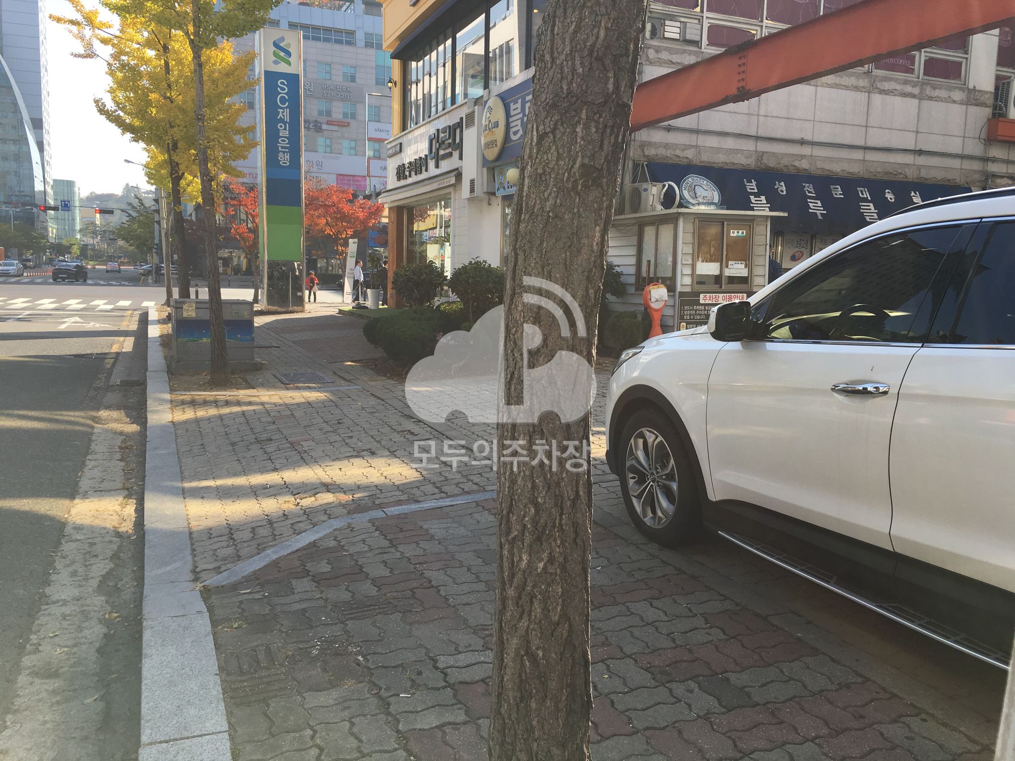 상가 주차장 이미지 2