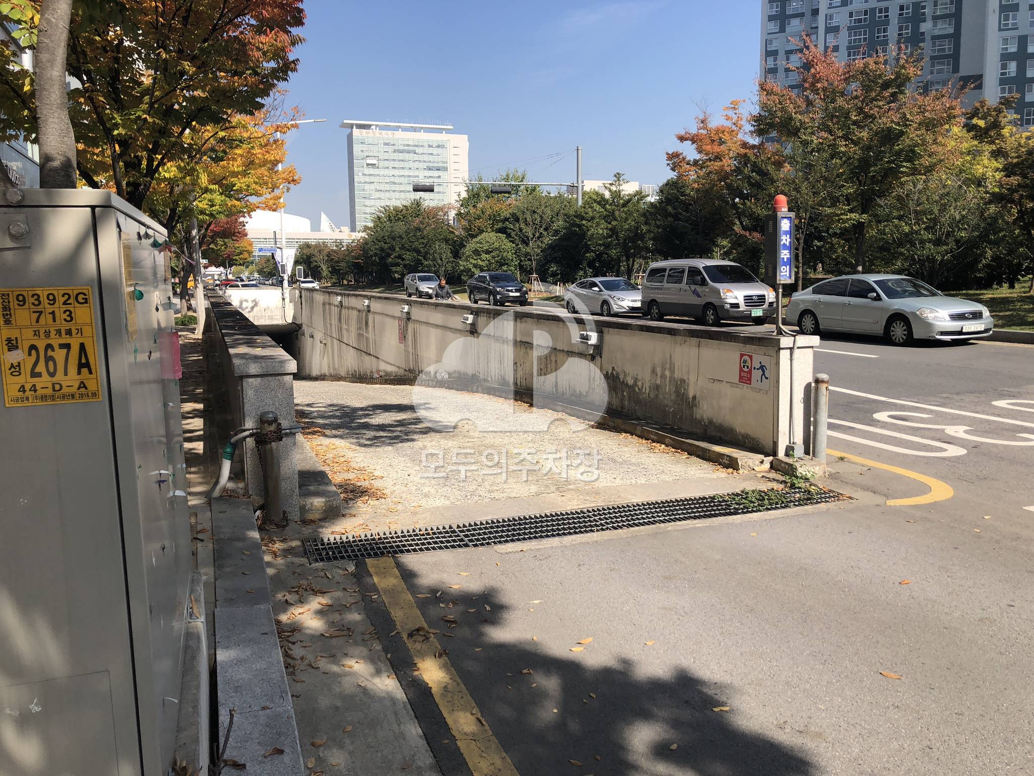 상무 무인 민영 주차장 이미지 1