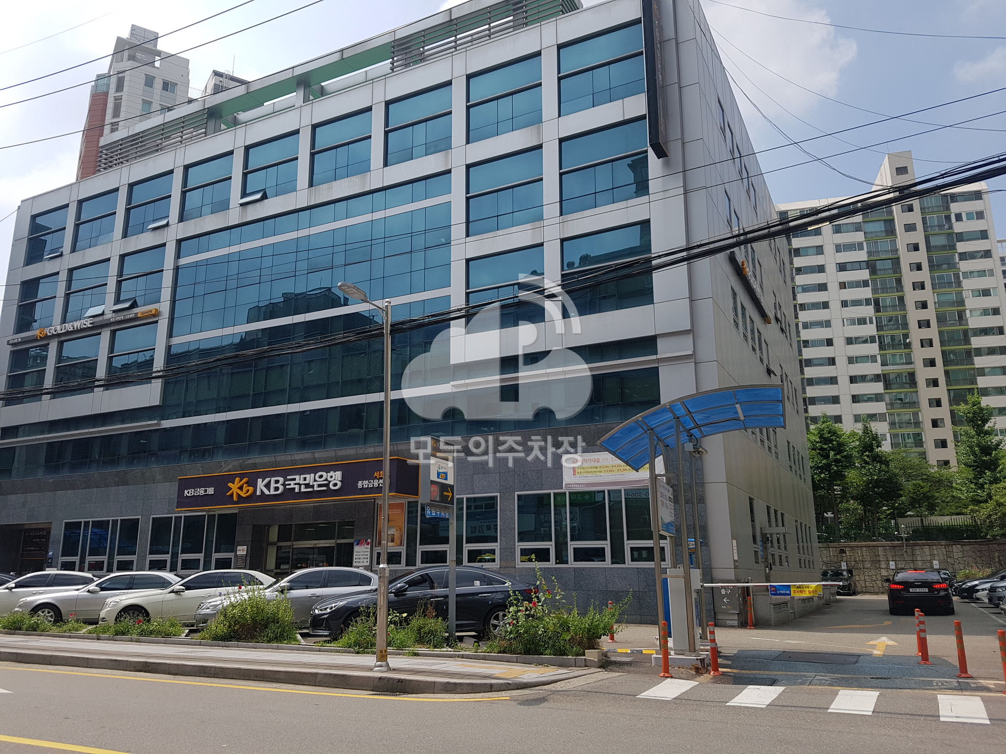 주차장 사진
