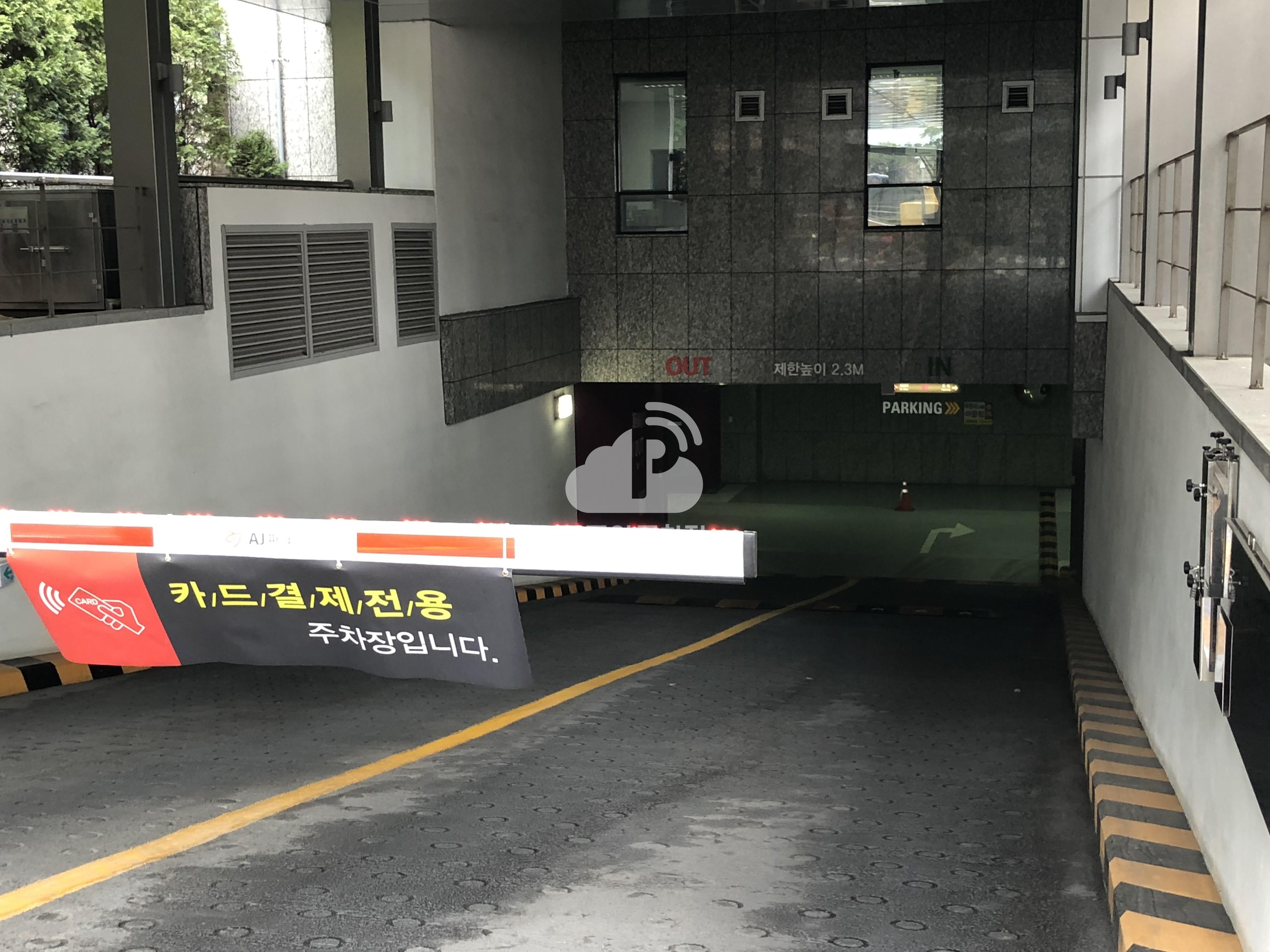 케이엠파크 메디포스트 주차장 이미지 2