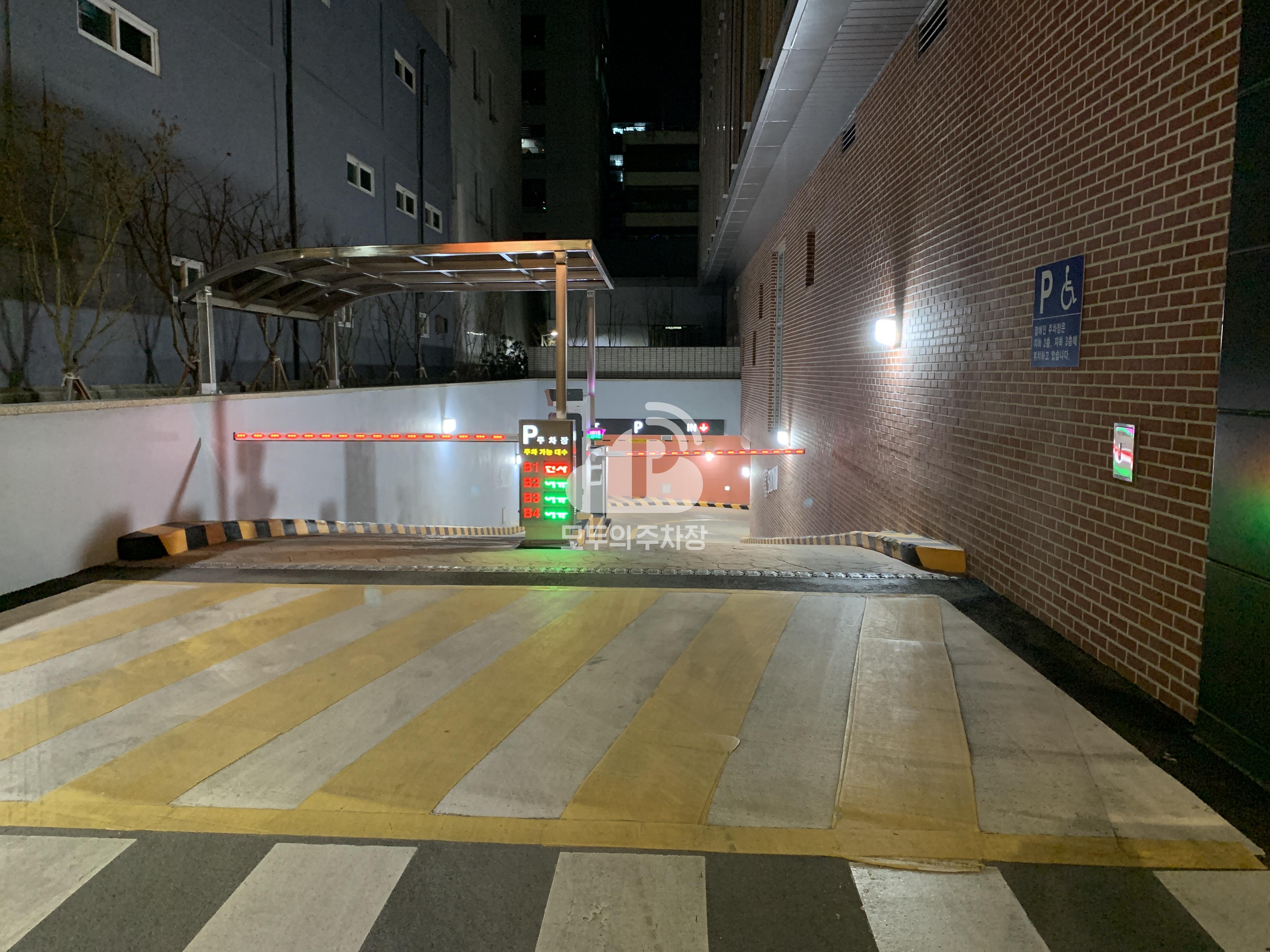 제이케이타워 주차장 이미지 1