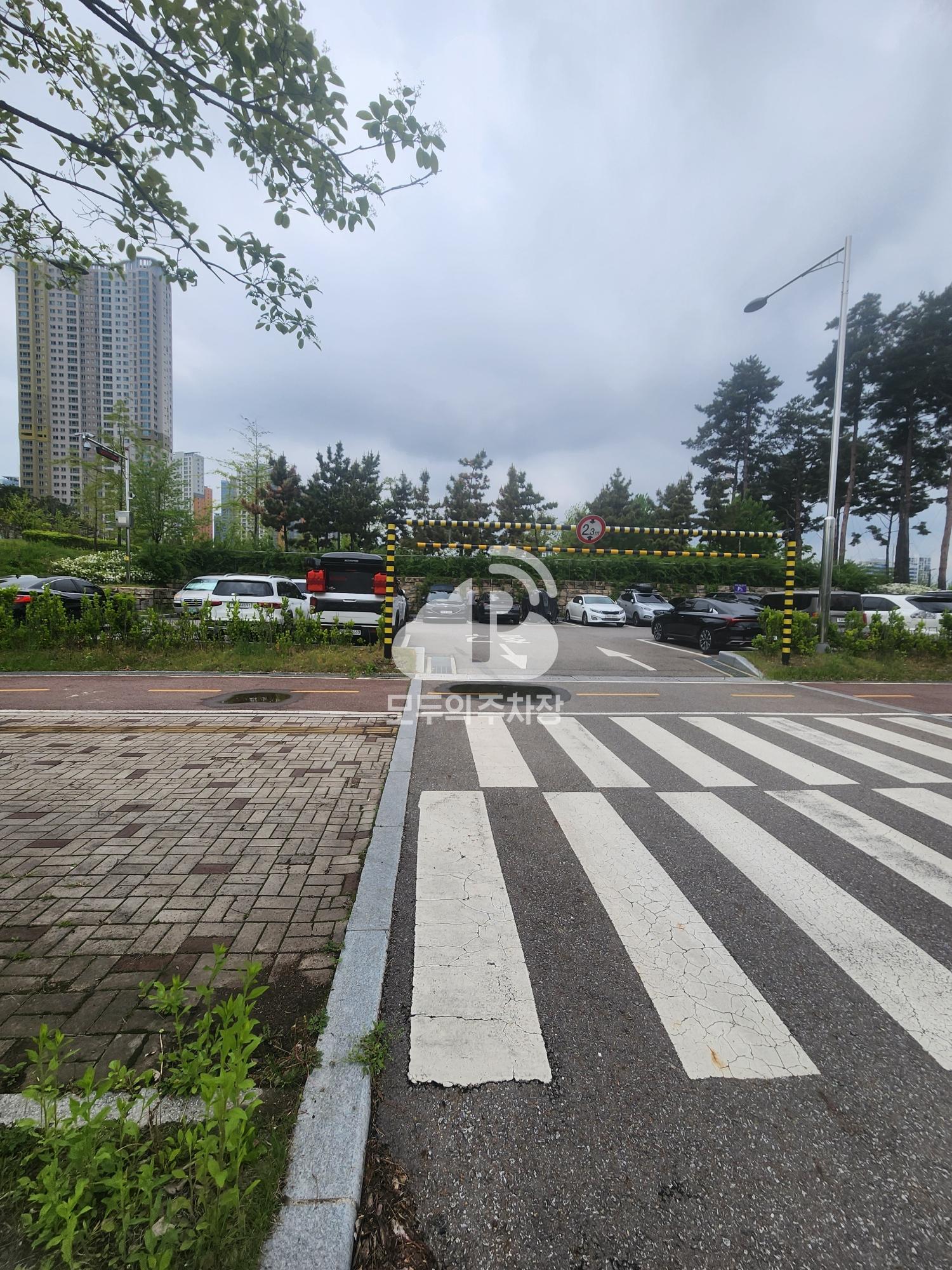 송도 글로벌파크 공영 주차장 이미지 2