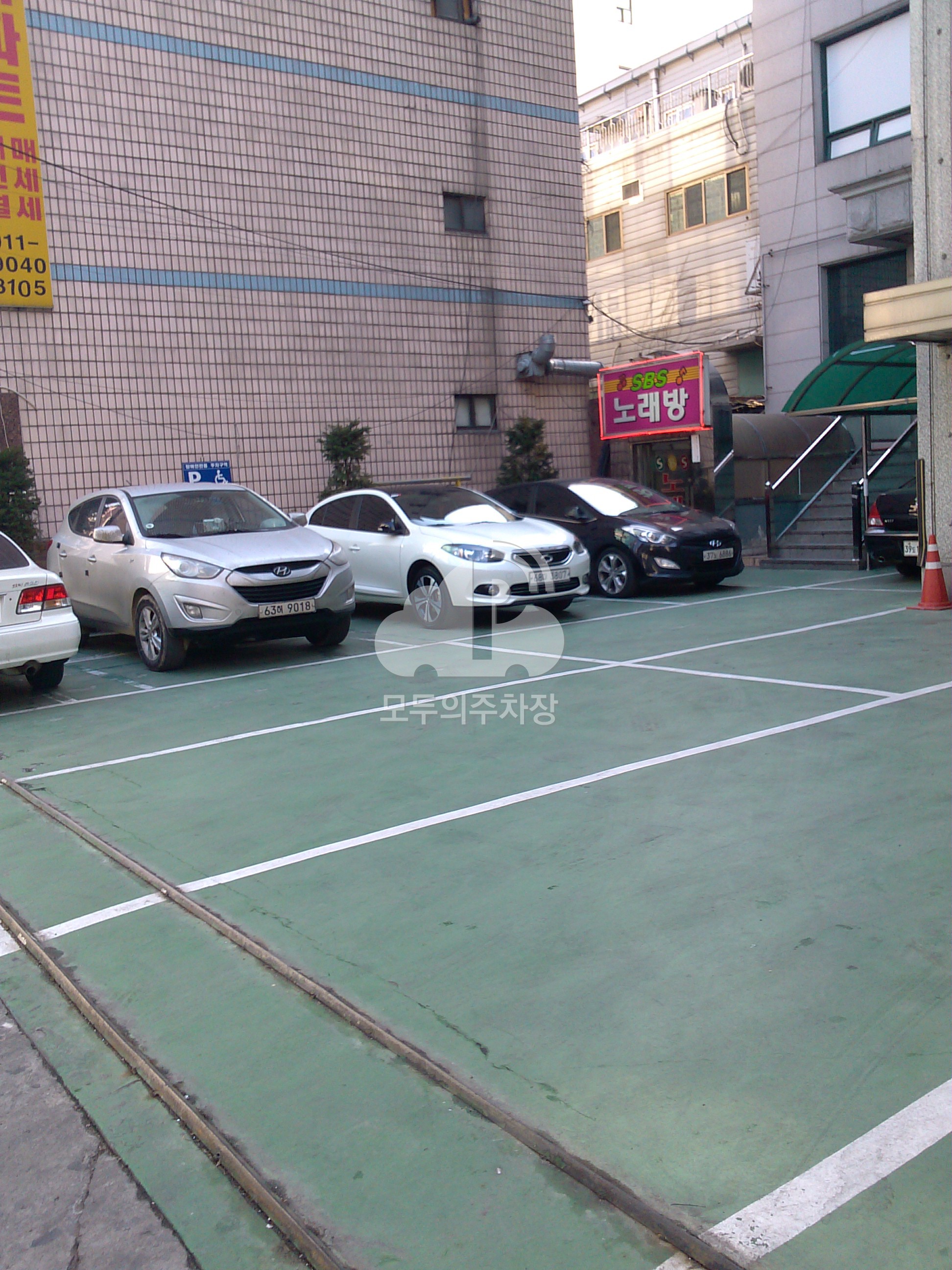 스위트빌딩 주차장 이미지 1