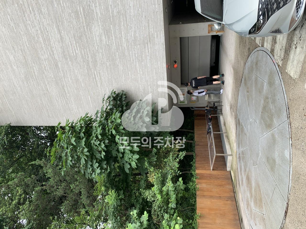 하우스도산 민영 주차장 이미지 3