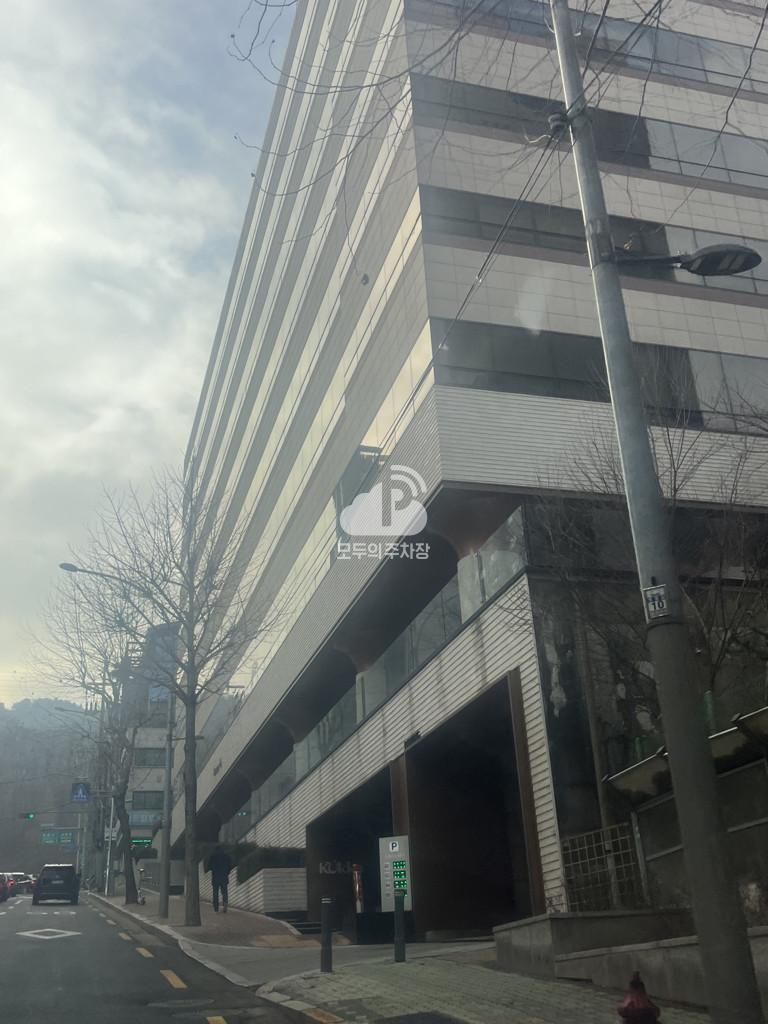 케이엠파크 방배빌딩 주차장 이미지 1