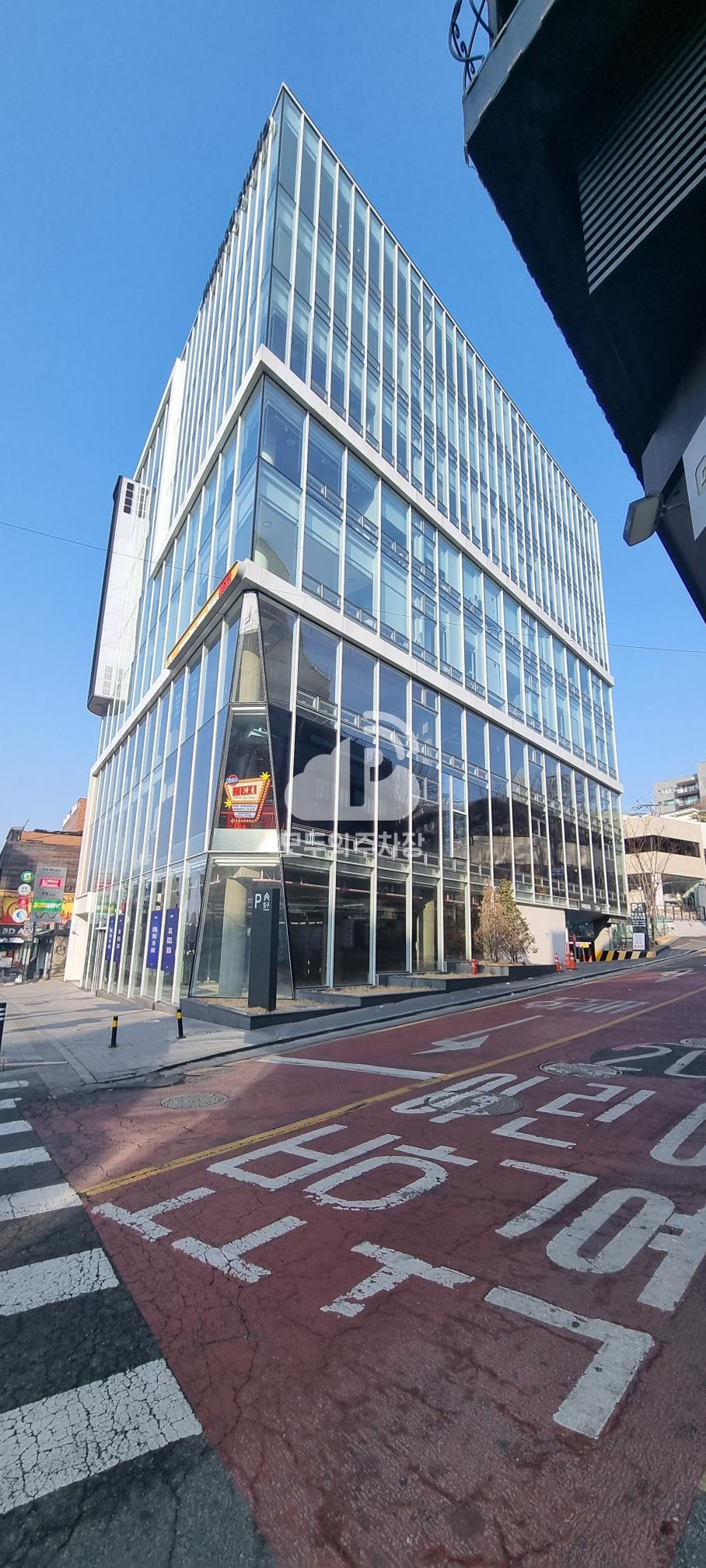 케이엠파크 에비뉴123 주차장 이미지 1
