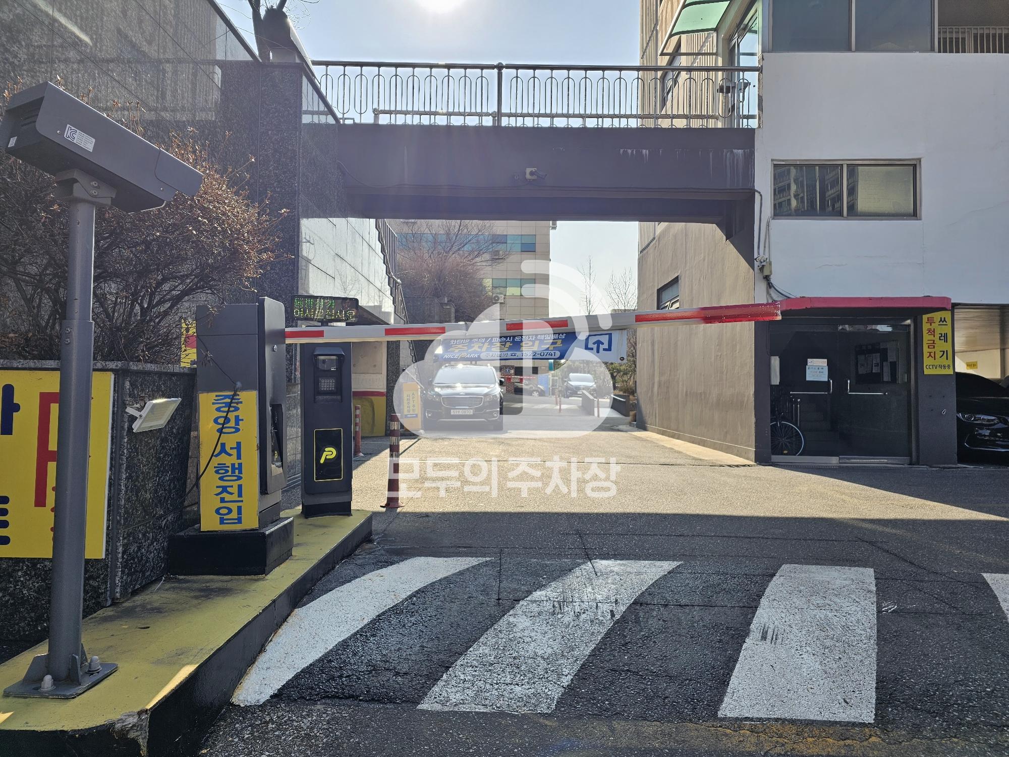 나이스파크 동방숯가마사우나 주차장 이미지 2