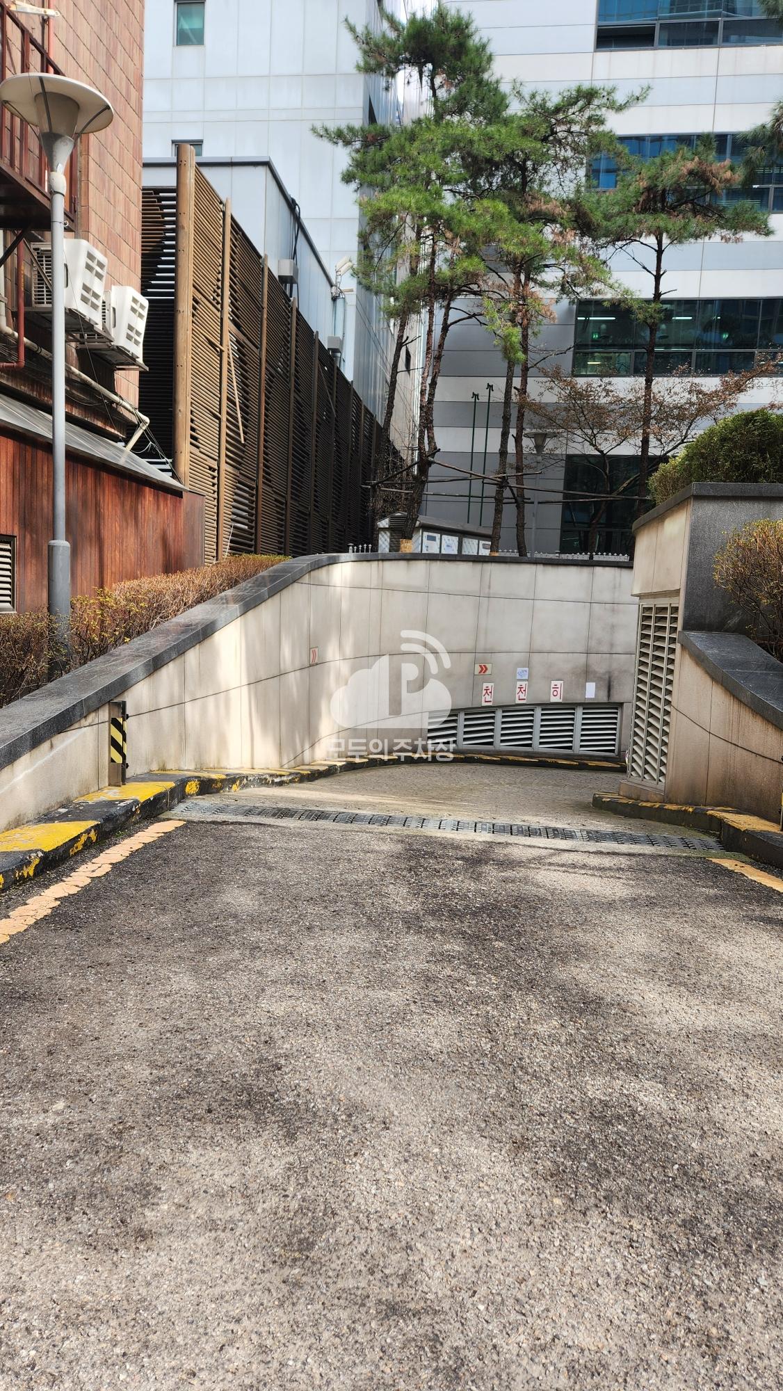 아마노 한화생명서초사옥 주차장 이미지 2
