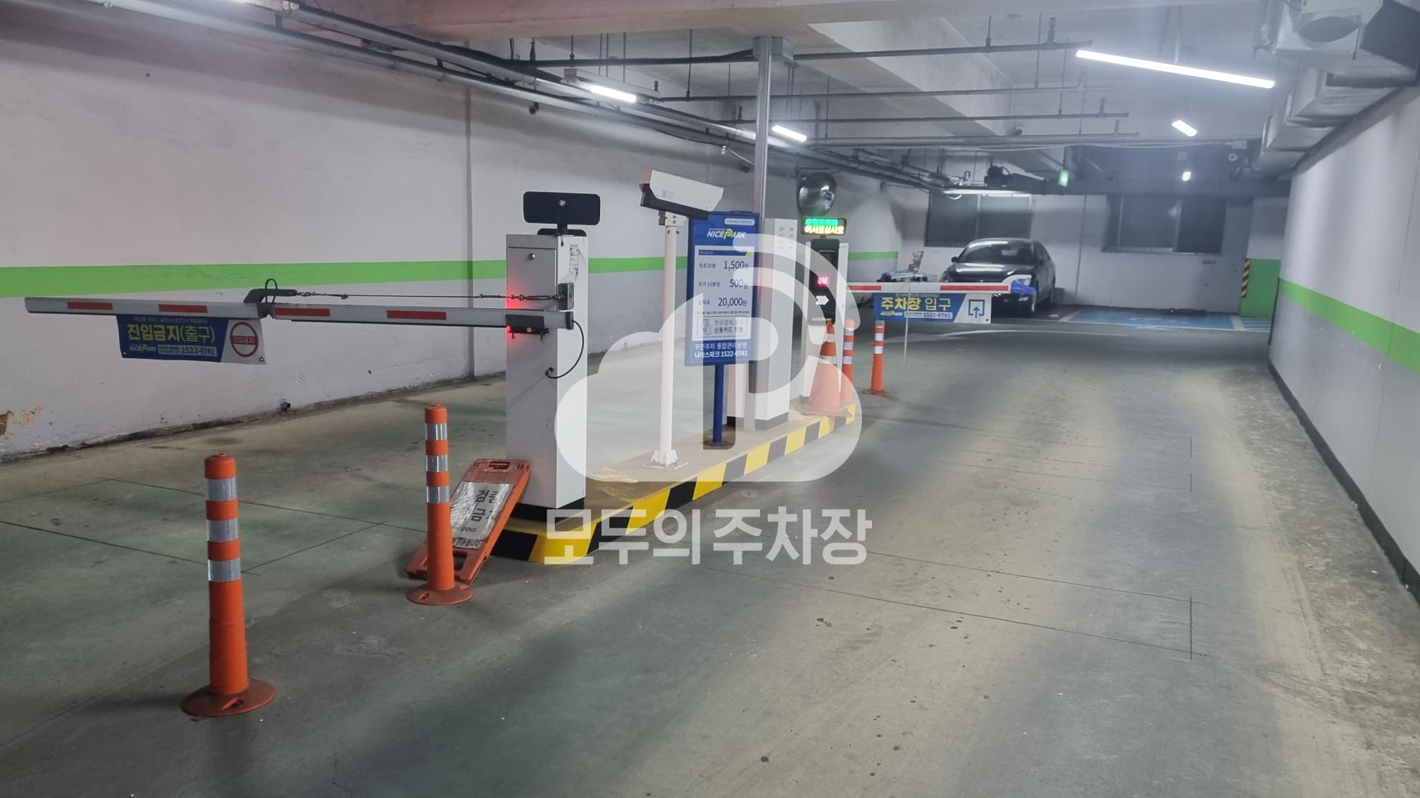 나이스파크 시흥 우명프라자 주차장 이미지 2