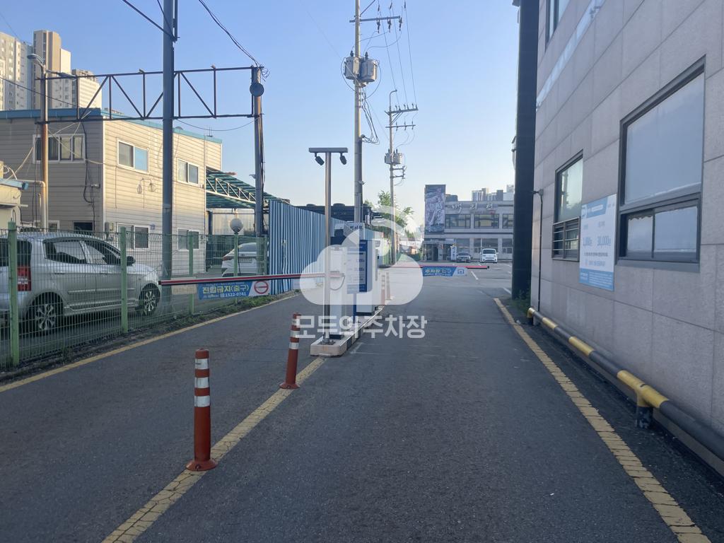 나이스파크 반월 오성프라자 주차장 이미지 1
