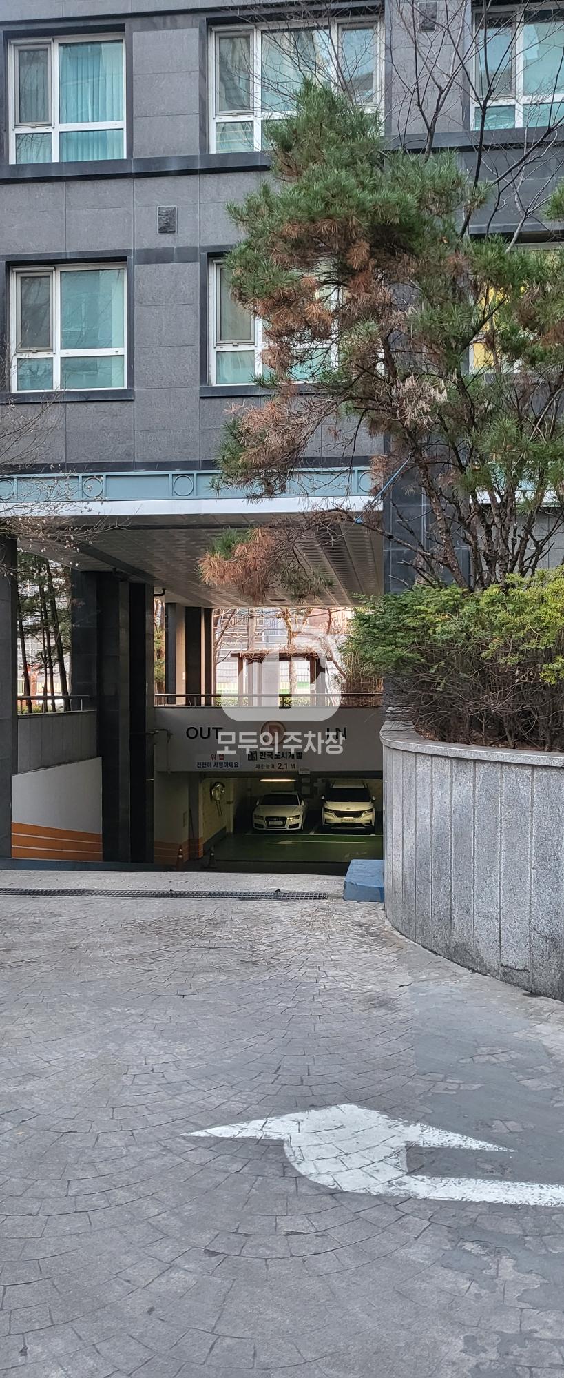나이스파크 강변샤르망 1단지 주차장 이미지 2