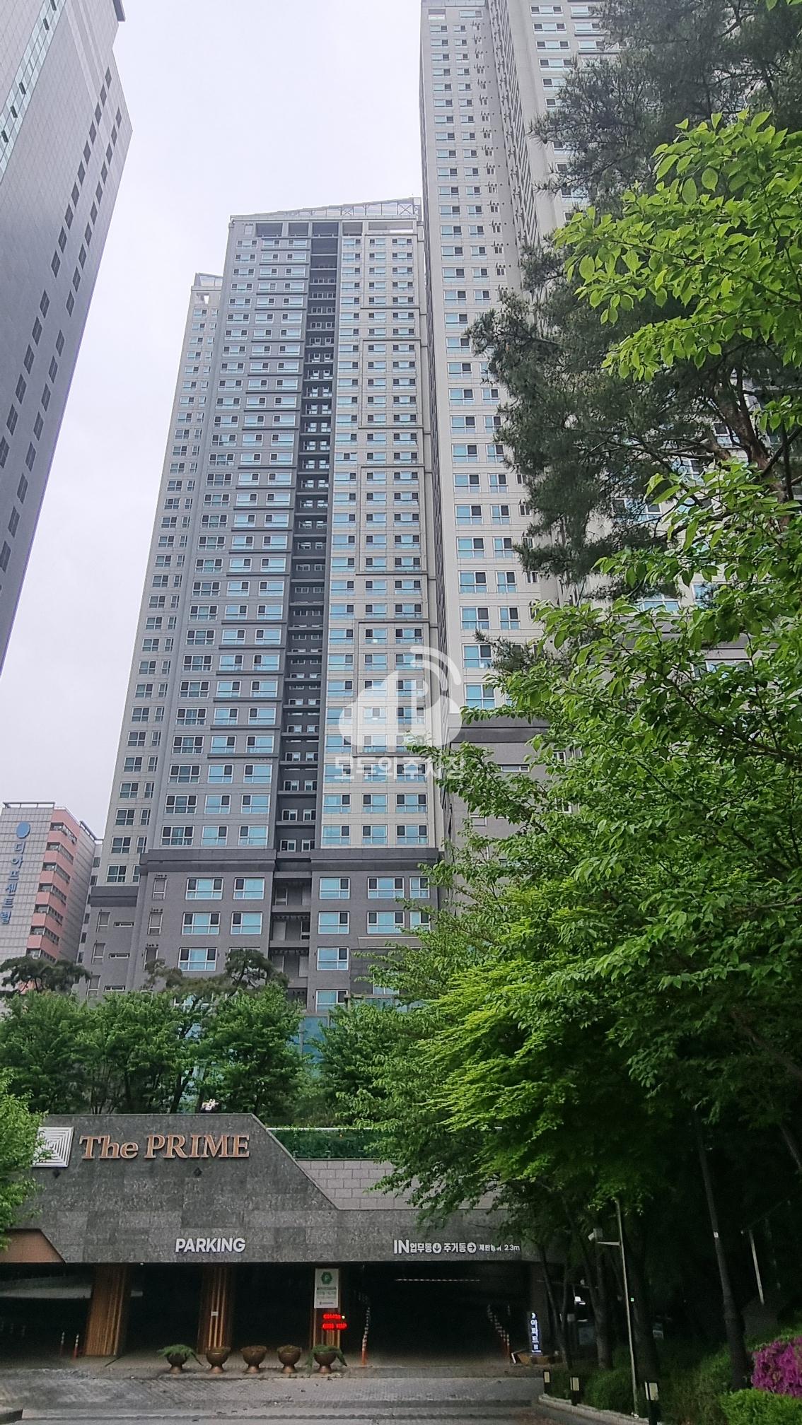 나이스파크 용산더프라임 아파트 주차장 이미지 1