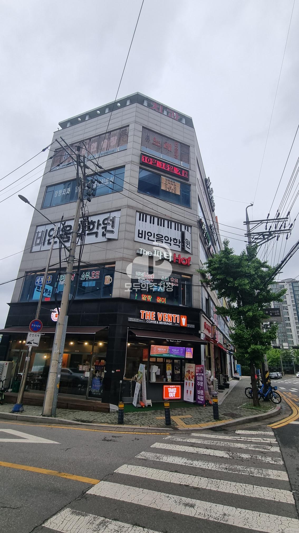 나이스파크 시흥 휴먼프라자 주차장 이미지 1