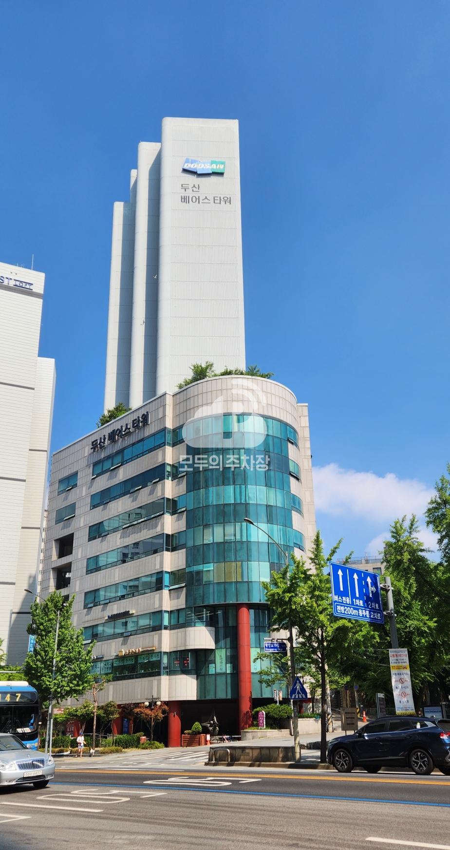 나이스파크 용두동 두산베어스타워 주차장 이미지 1