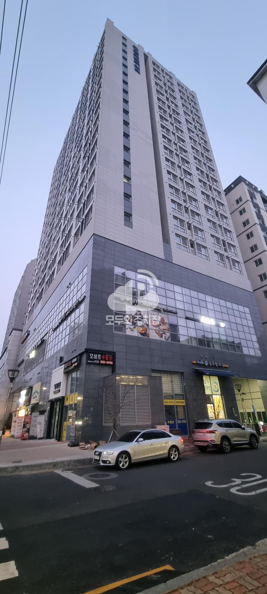 아마노 구로오네뜨시티 주차장 이미지 1