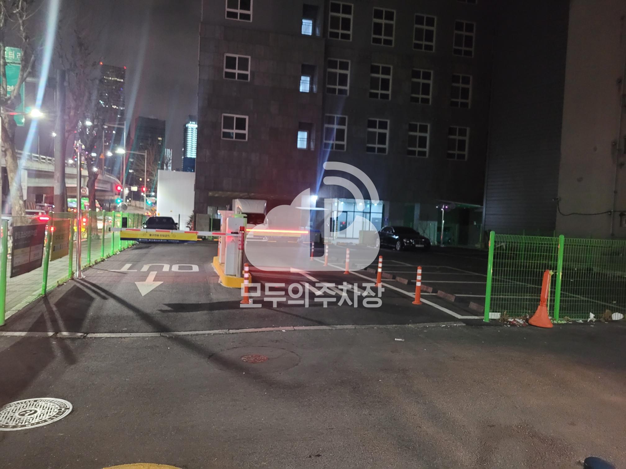 케이엠파크 영등포스마트 주차장 이미지 2