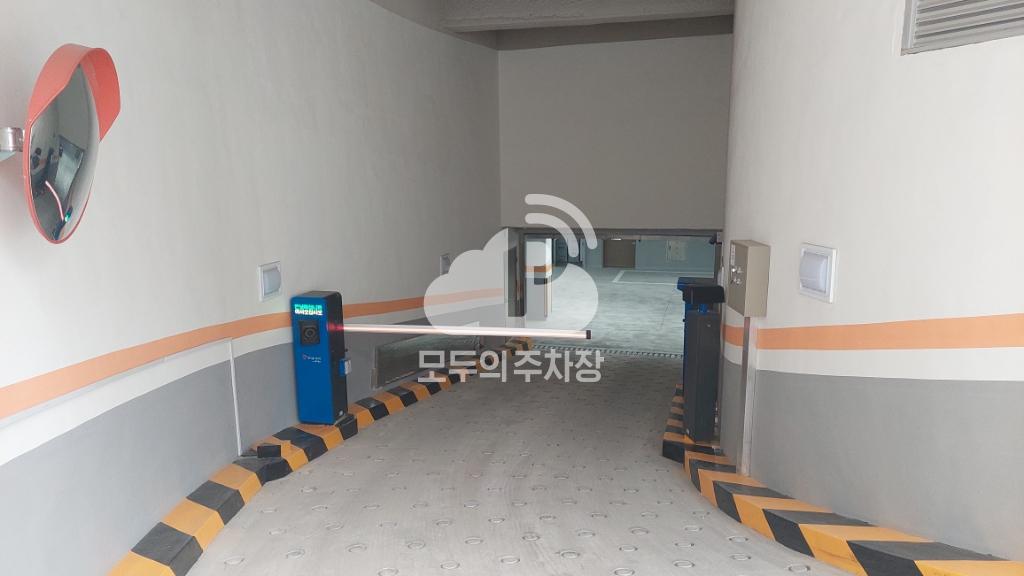 Tmap주차 화이트팜 지하 주차장 이미지 2