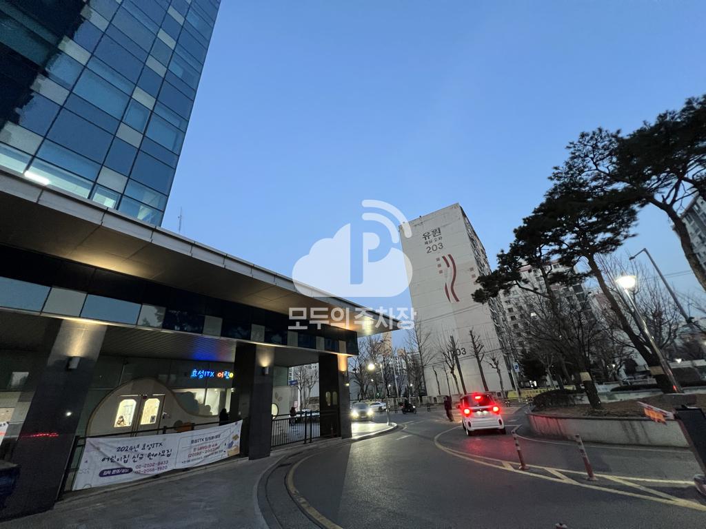 케이엠파크 이레빌딩 주차장 이미지 1